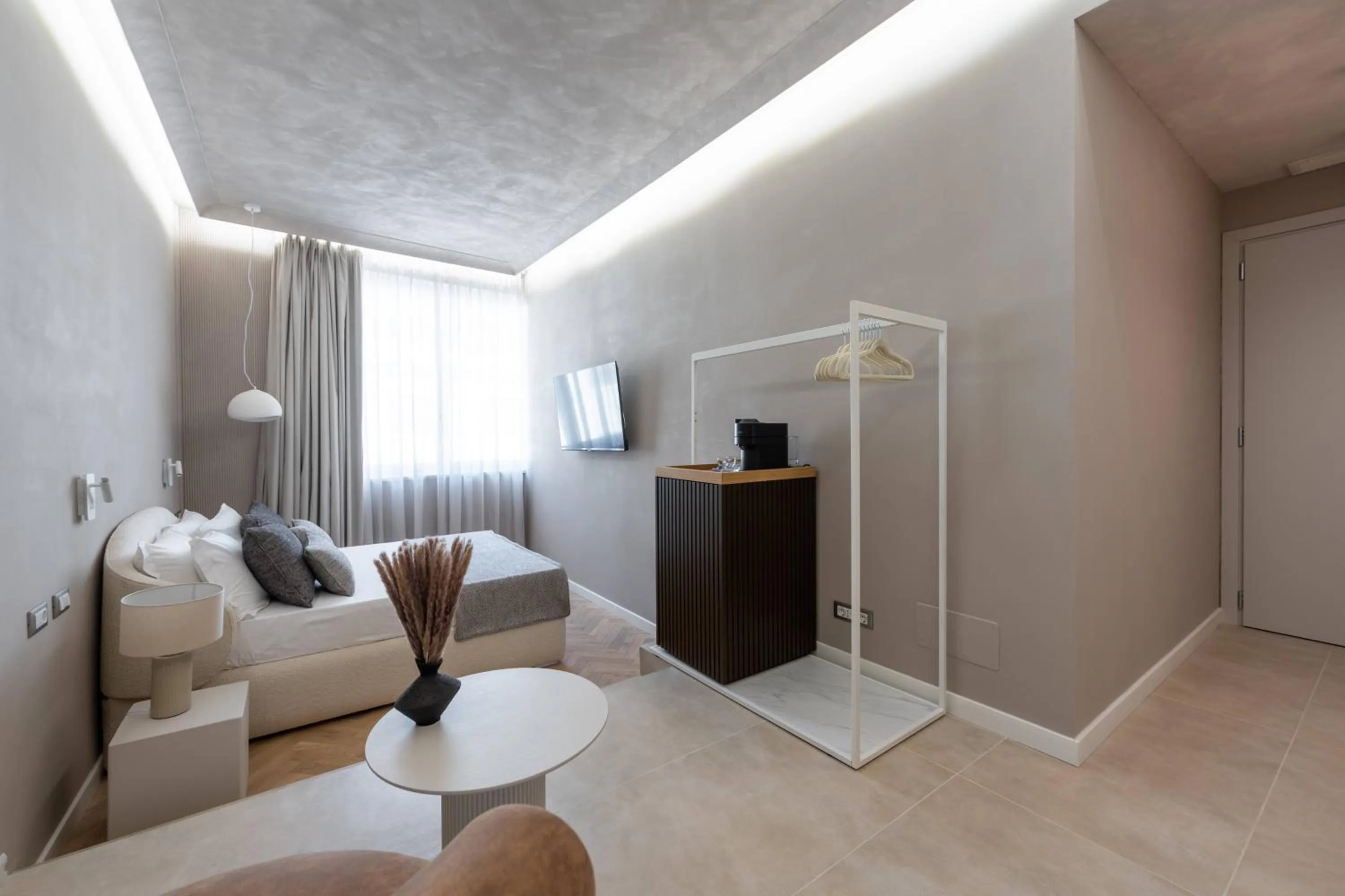 Bed in Duomo Collection