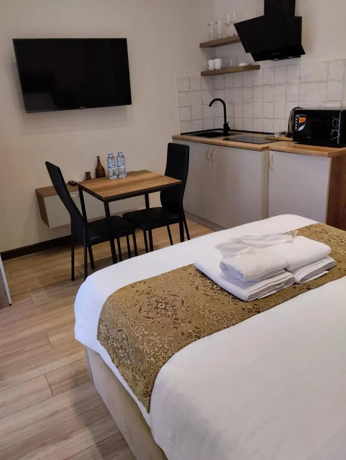 Standard Double Room in Sky by the river Standard Double Room in Sky by the river