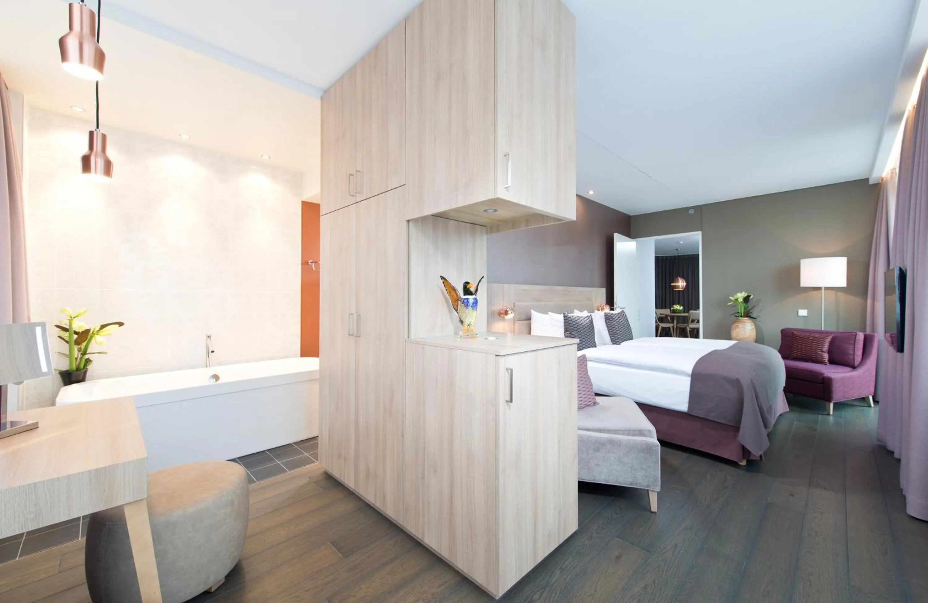 Bedroom, Bed in Leonardo Hotel Berlin Mitte