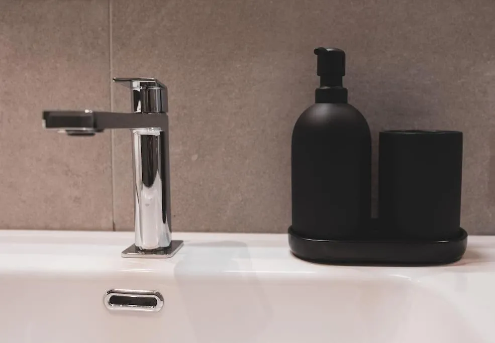 Bathroom in Modern Apartment Lungolago di Como