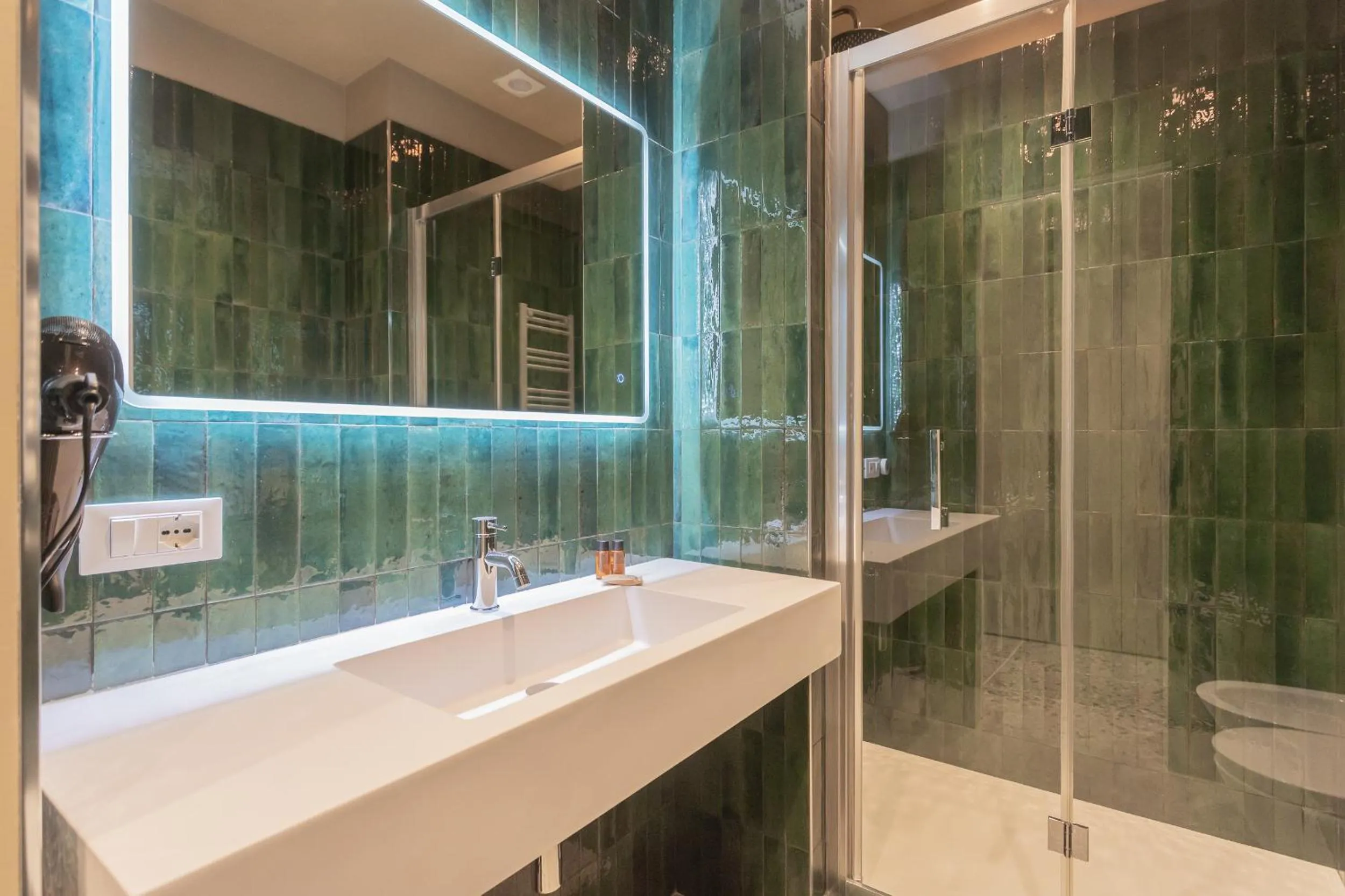 Shower in Marcello's Como Lake