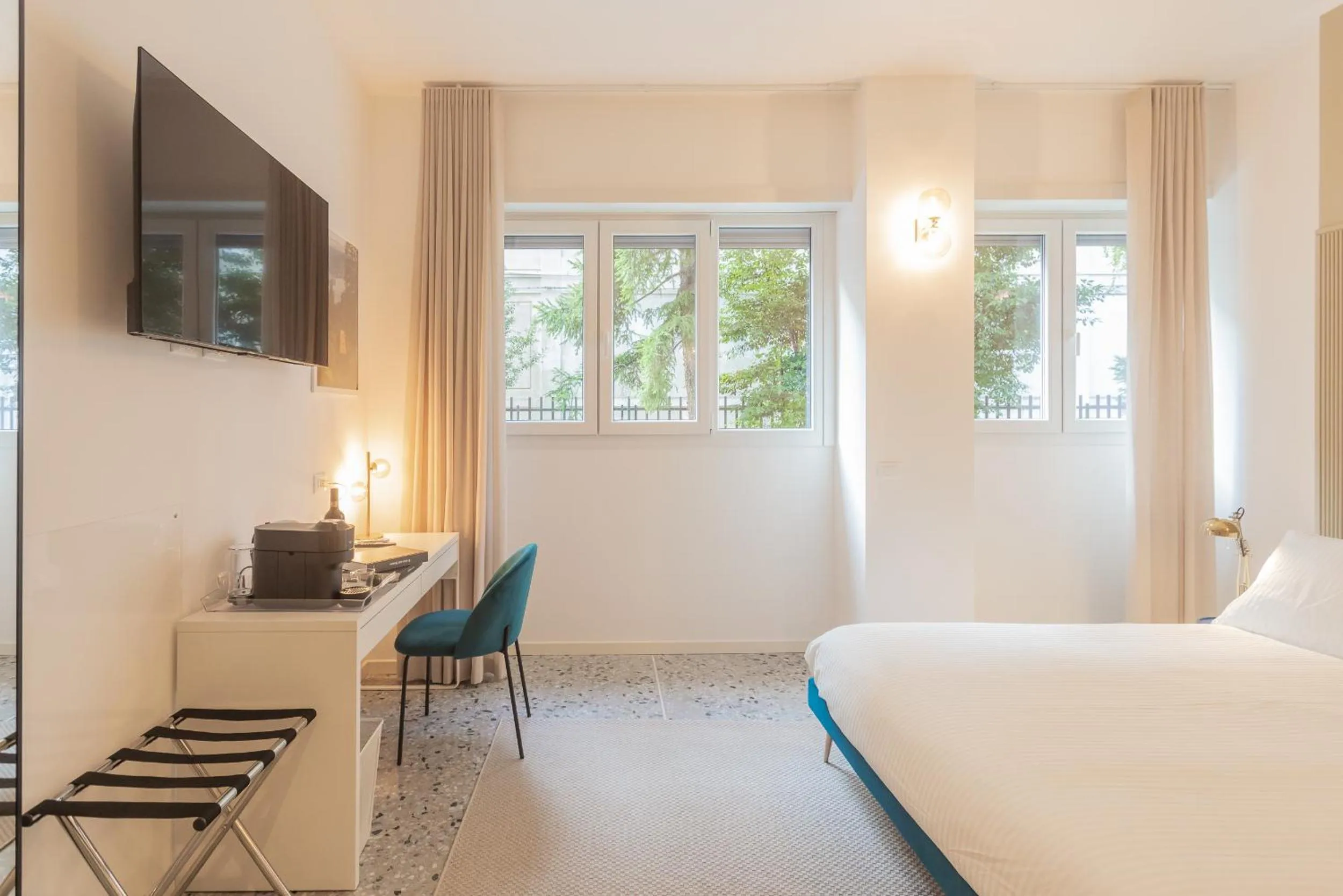 View (from property/room), Bed in Marcello's Como Lake