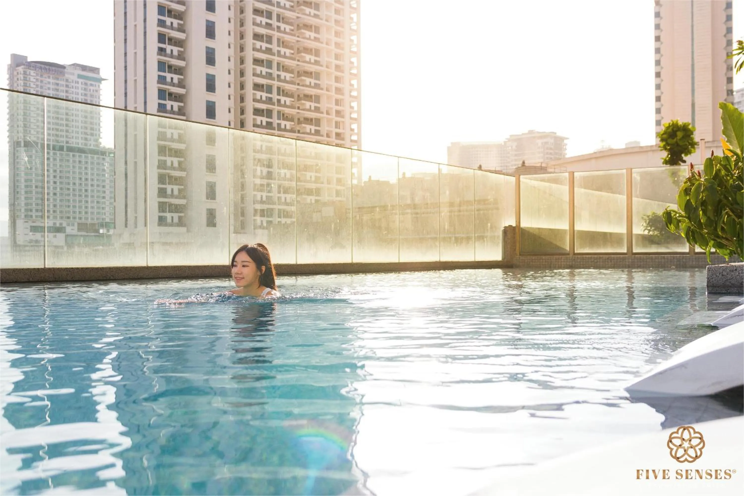 Swimming pool in Quill Residences Kuala Lumpur, Five Senses