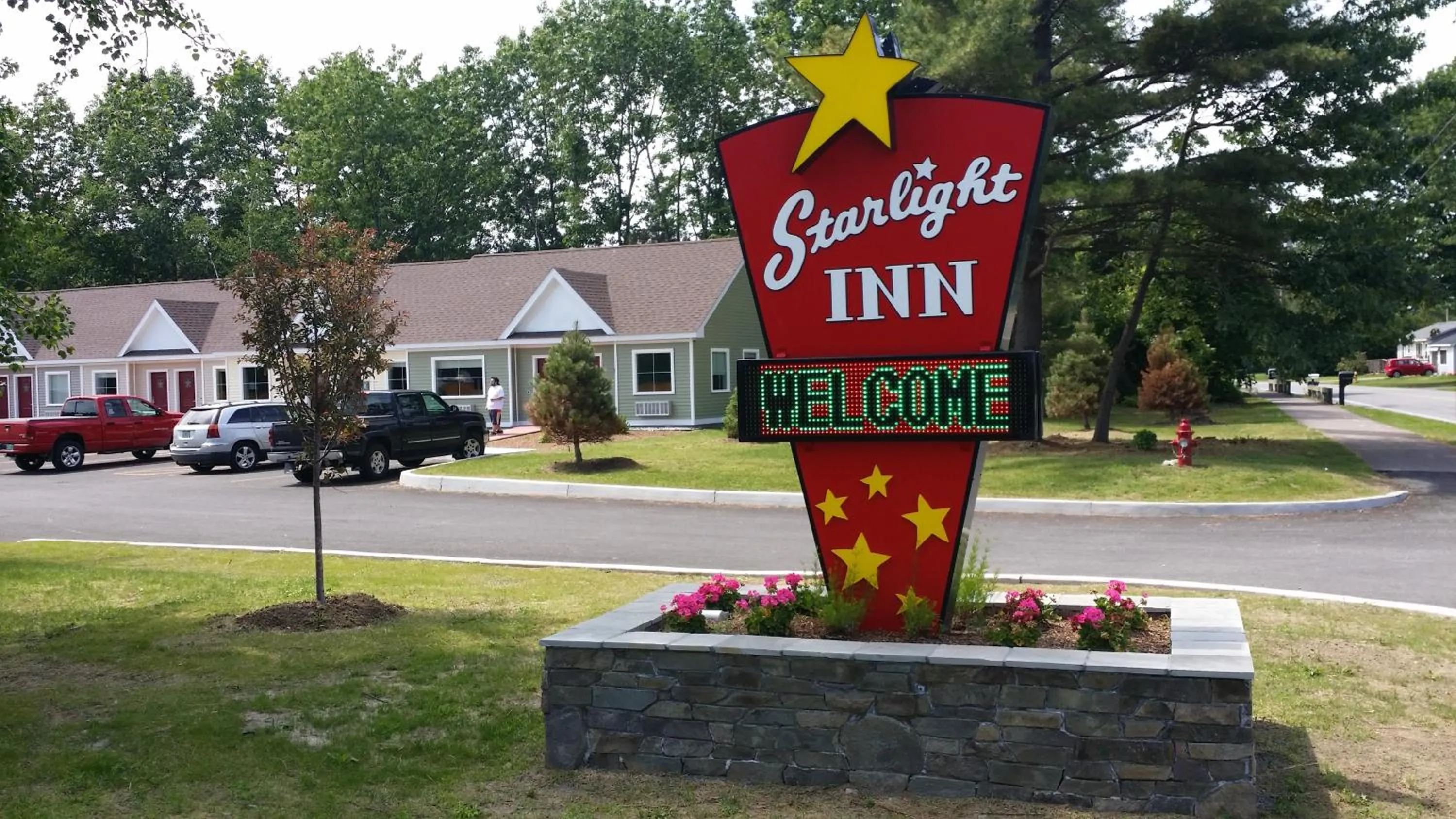 Logo/Certificate/Sign in Starlight Inn