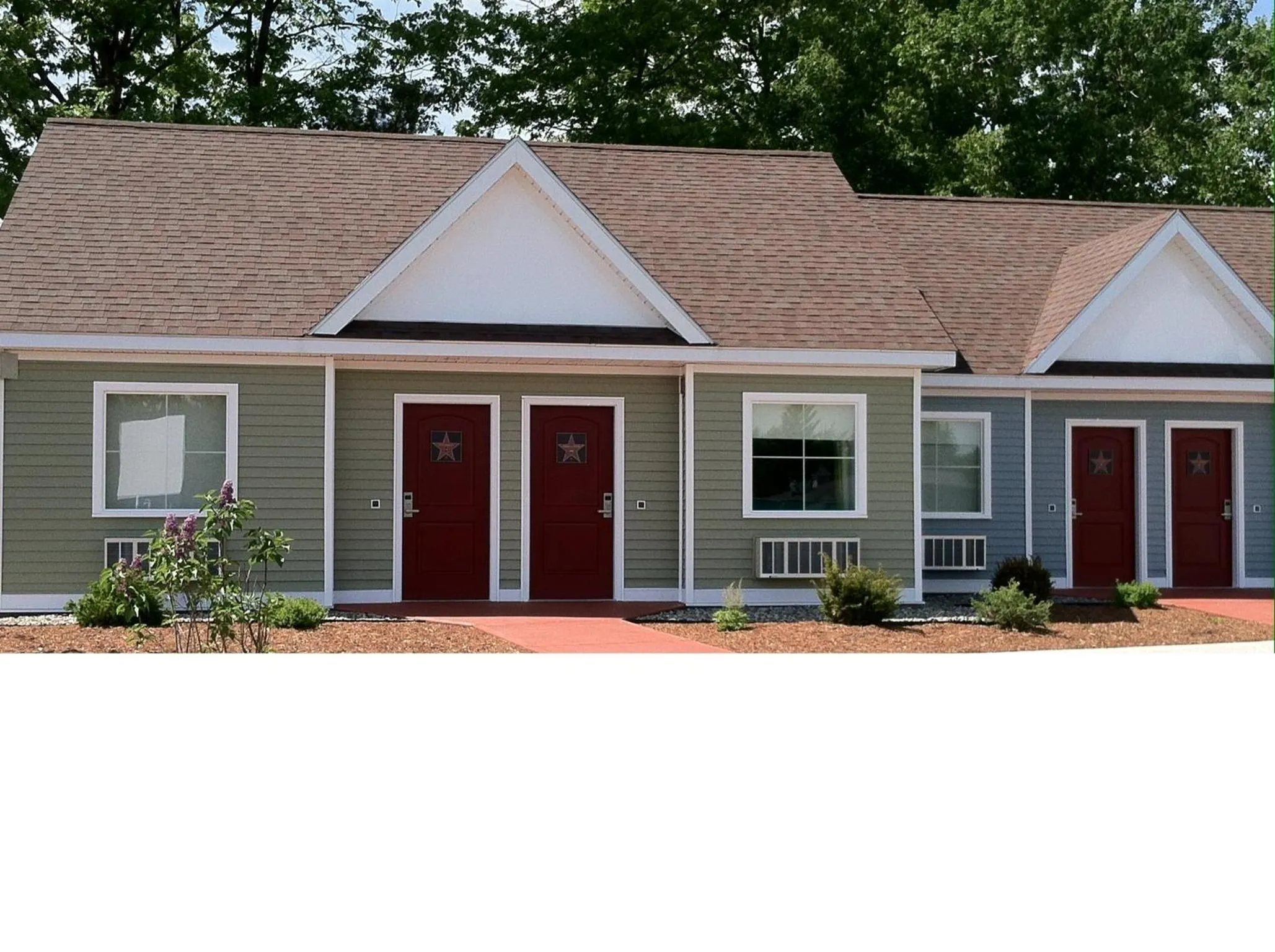 Facade/entrance in Starlight Inn