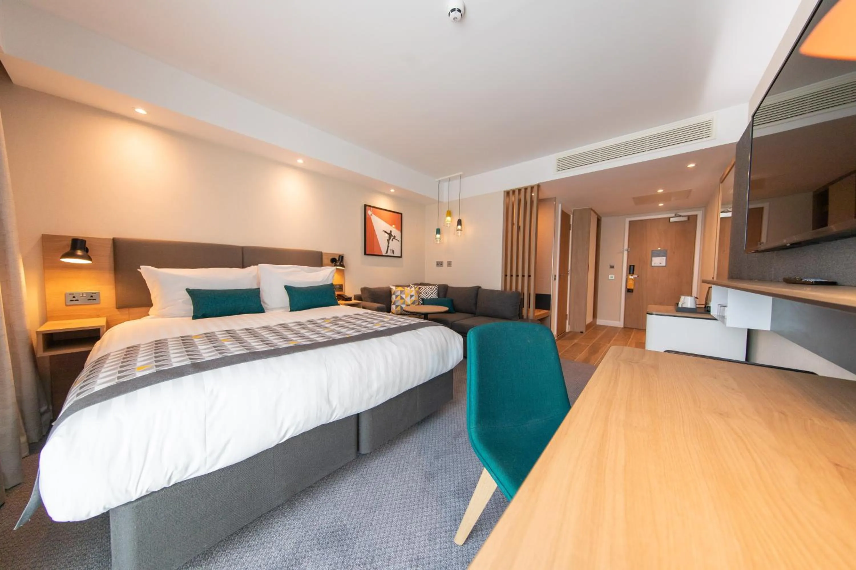 Bedroom, Bed in Holiday Inn Blackpool by IHG