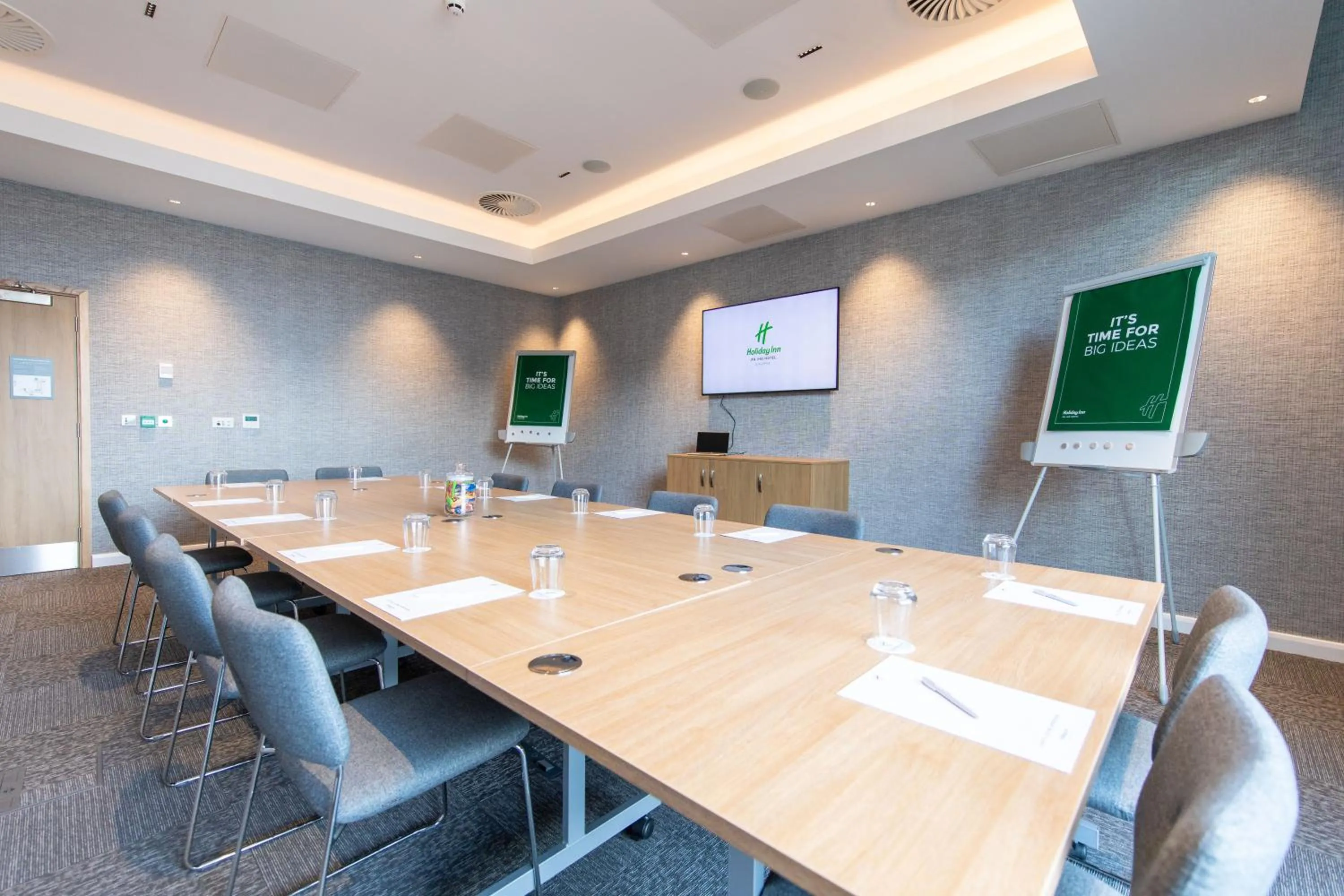 Meeting/conference room in Holiday Inn Blackpool by IHG