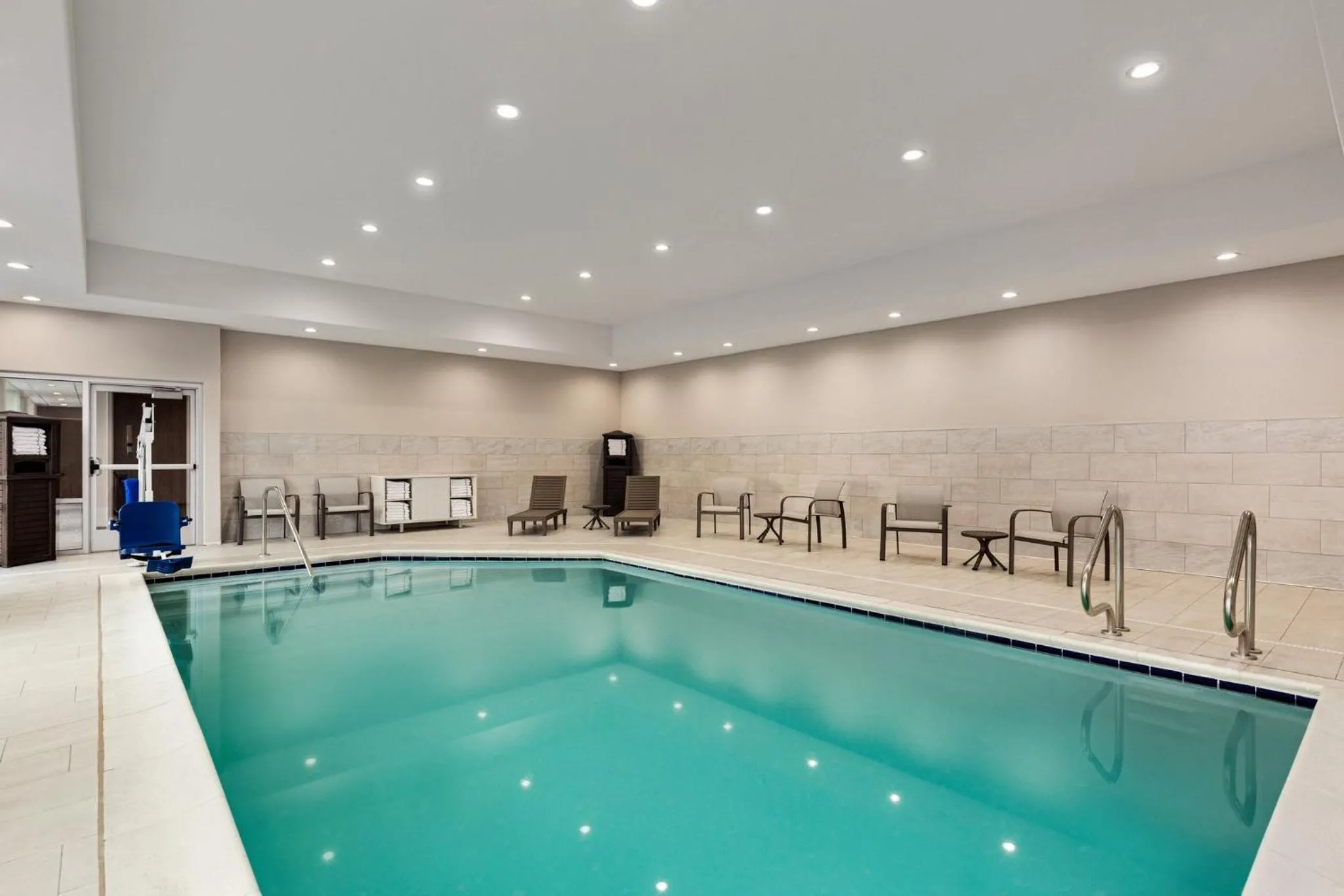 Swimming pool in Holiday Inn Express & Suites Hayward - Castro Valley by IHG
