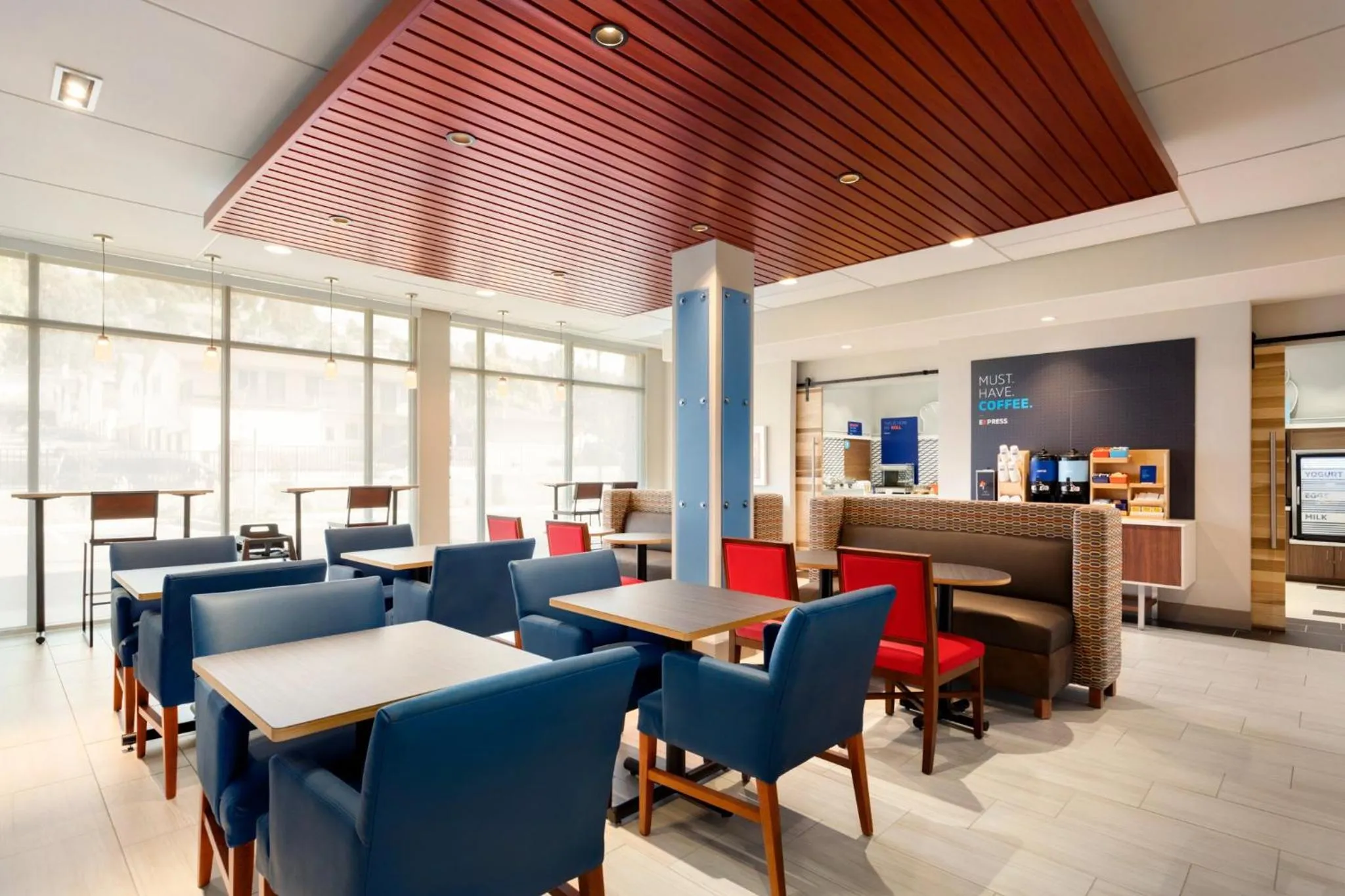 Restaurant/places to eat in Holiday Inn Express & Suites Hayward - Castro Valley by IHG