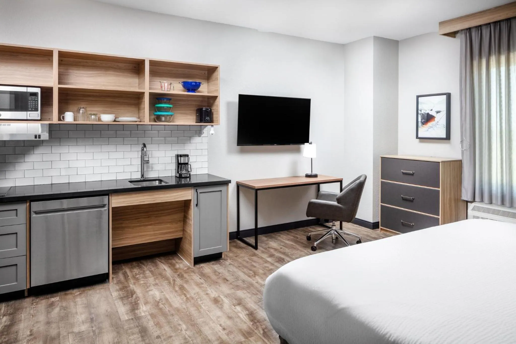 Photo of the whole room, Bed in Candlewood Suites North Platte by IHG