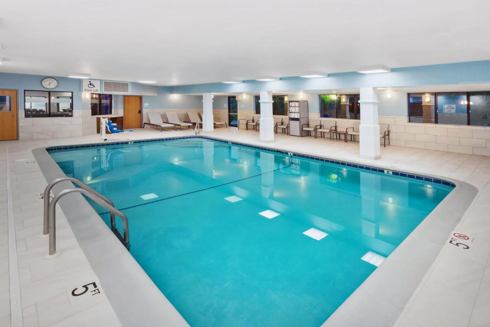 Swimming pool in Holiday Inn Express Fremont by IHG
