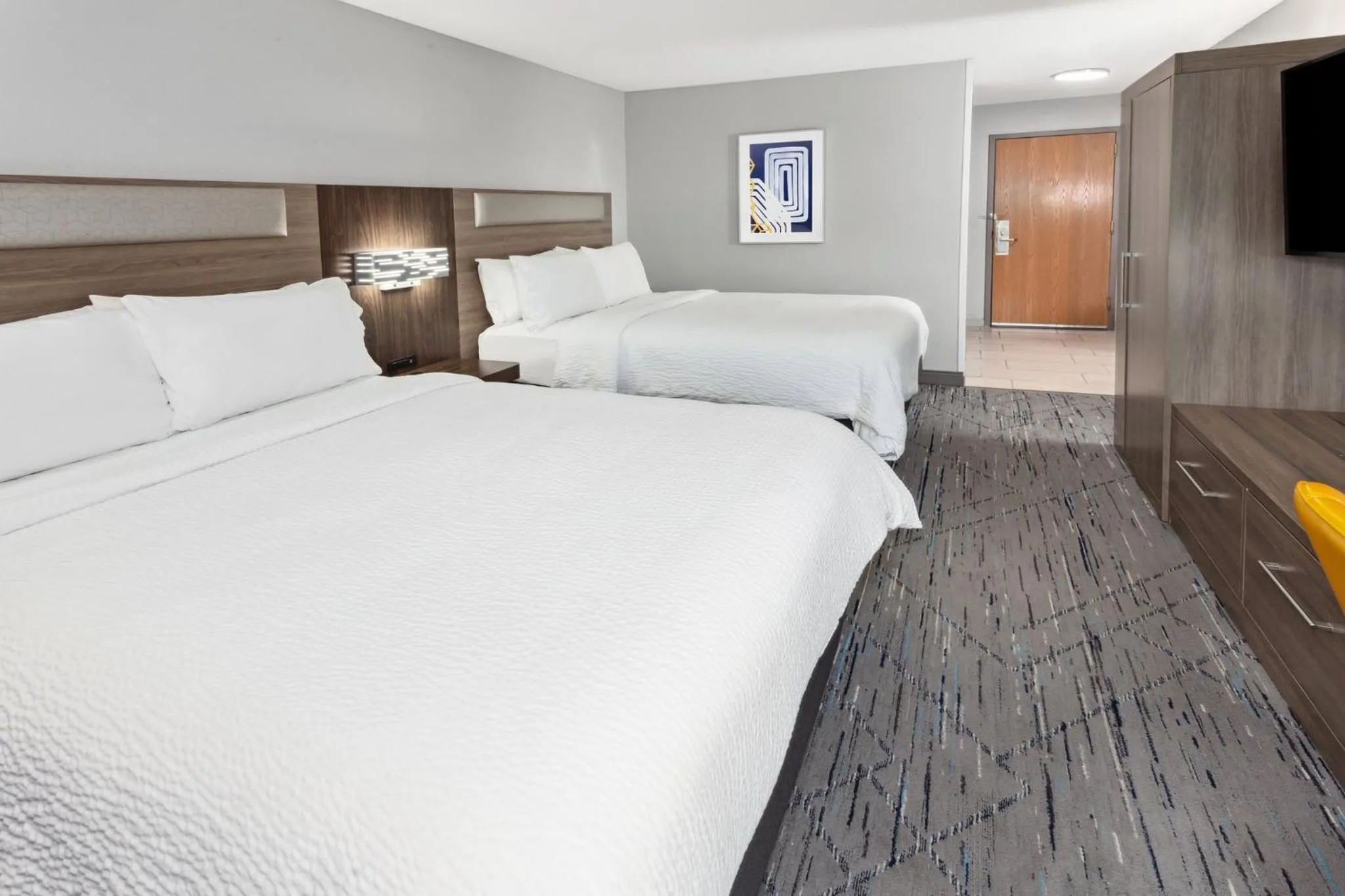 Photo of the whole room, Bed in Holiday Inn Express Fremont by IHG