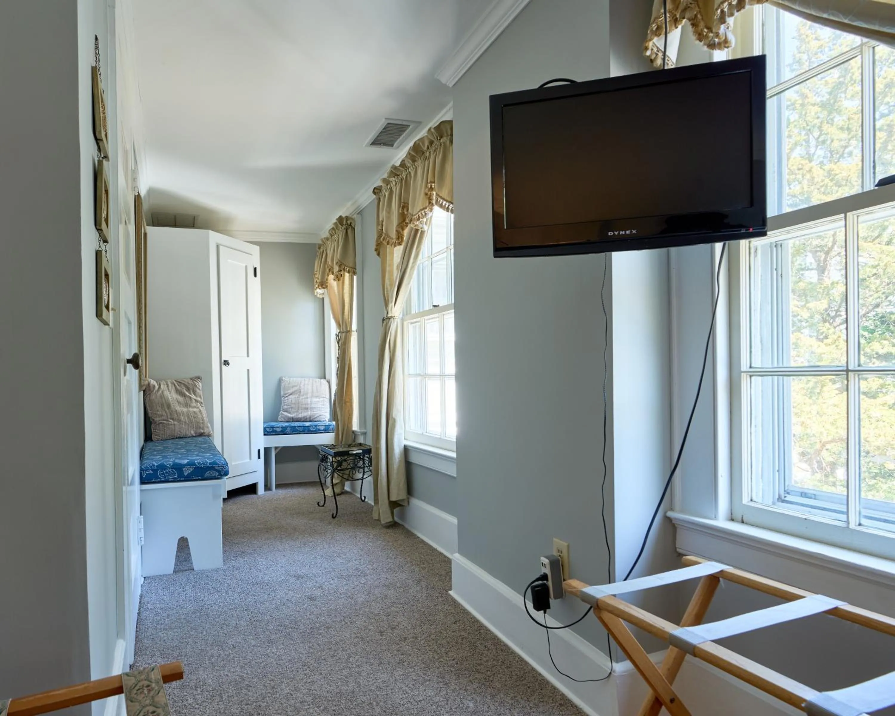 Bed in Scranton Seahorse Inn