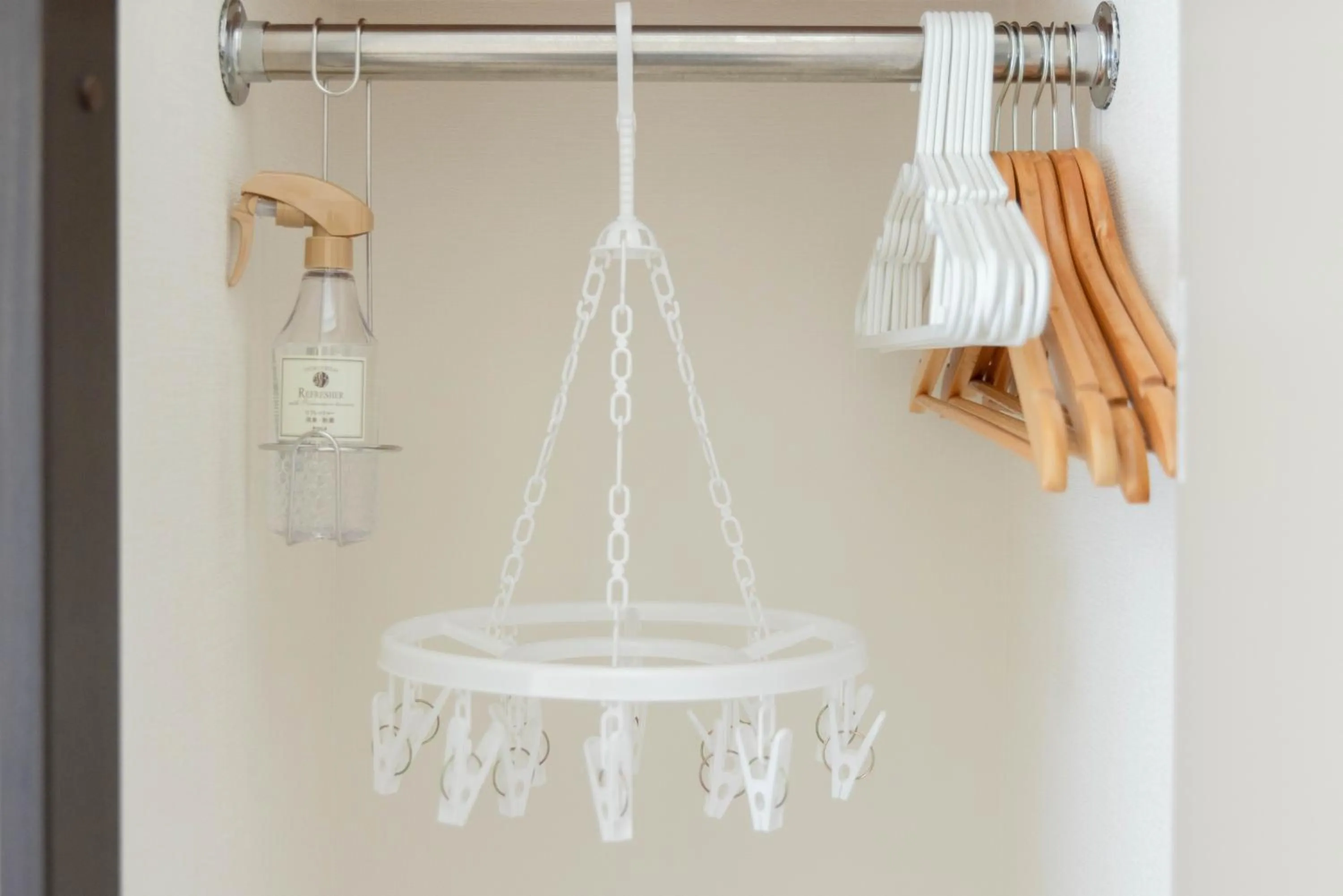 wardrobe in 錦系町天空樹景觀飯店 Skytree View Kinshicho - crib free