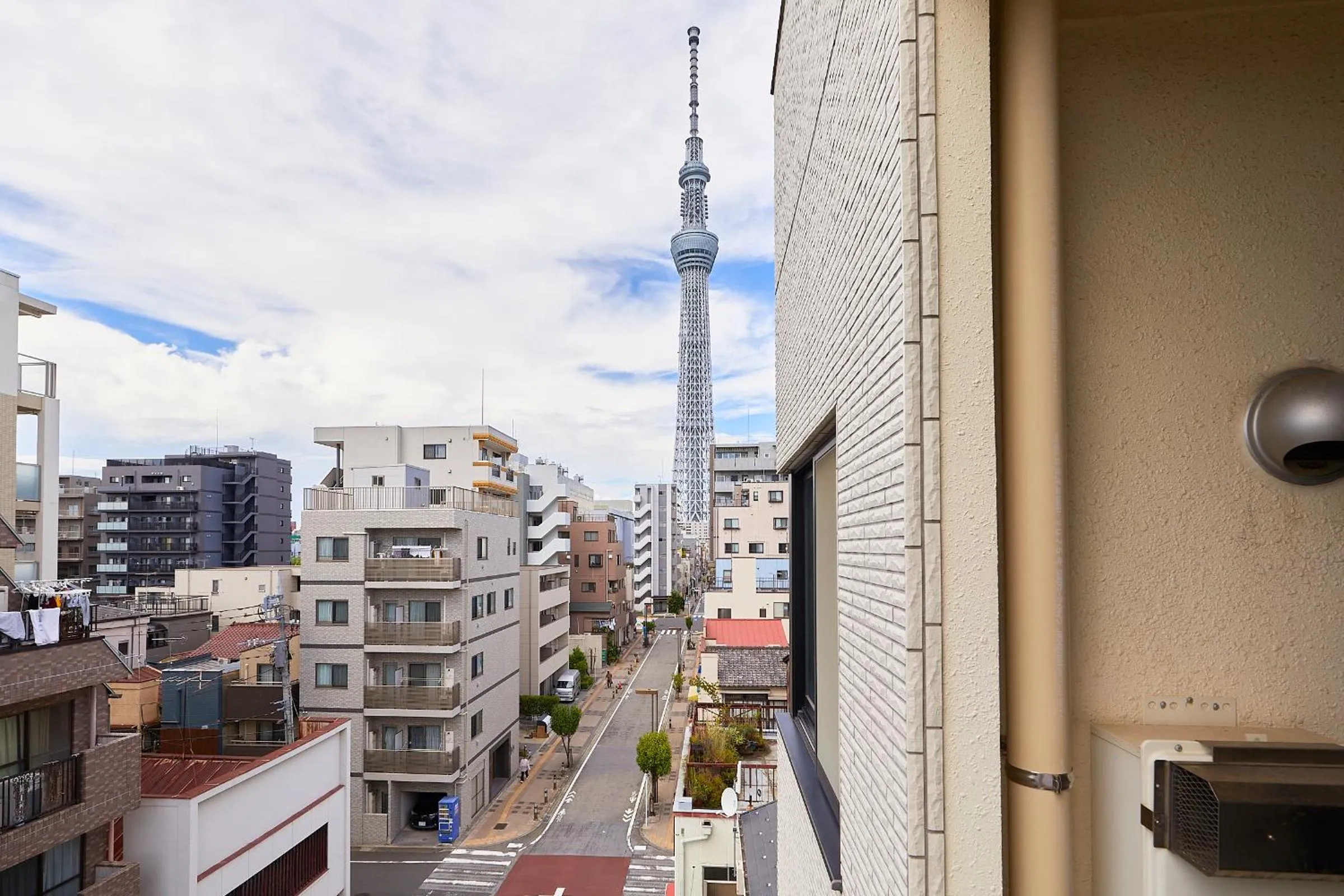 Neighbourhood in 錦系町天空樹景觀飯店 Skytree View Kinshicho - crib free