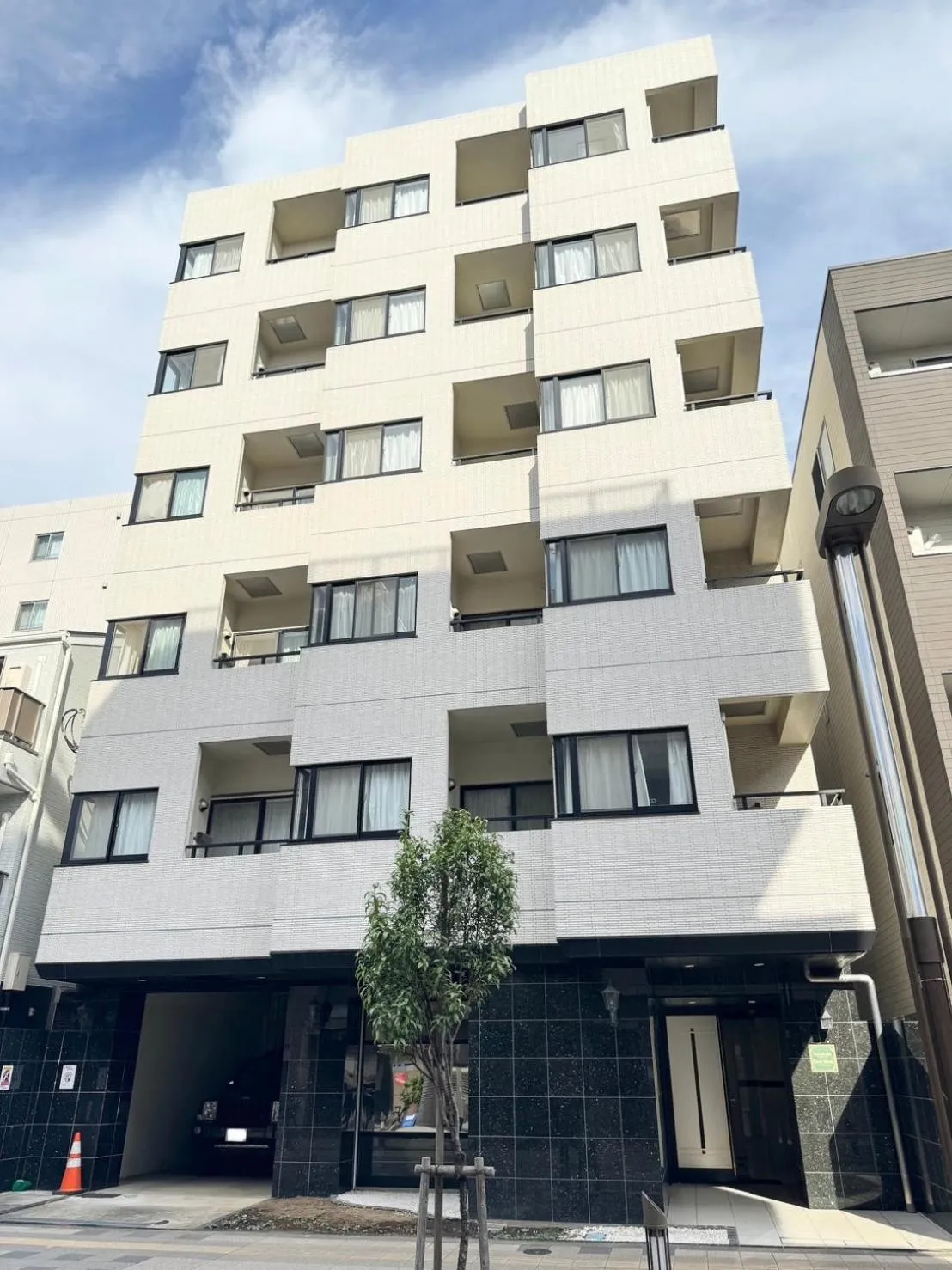 Property building in 錦系町天空樹景觀飯店 Skytree View Kinshicho - crib free