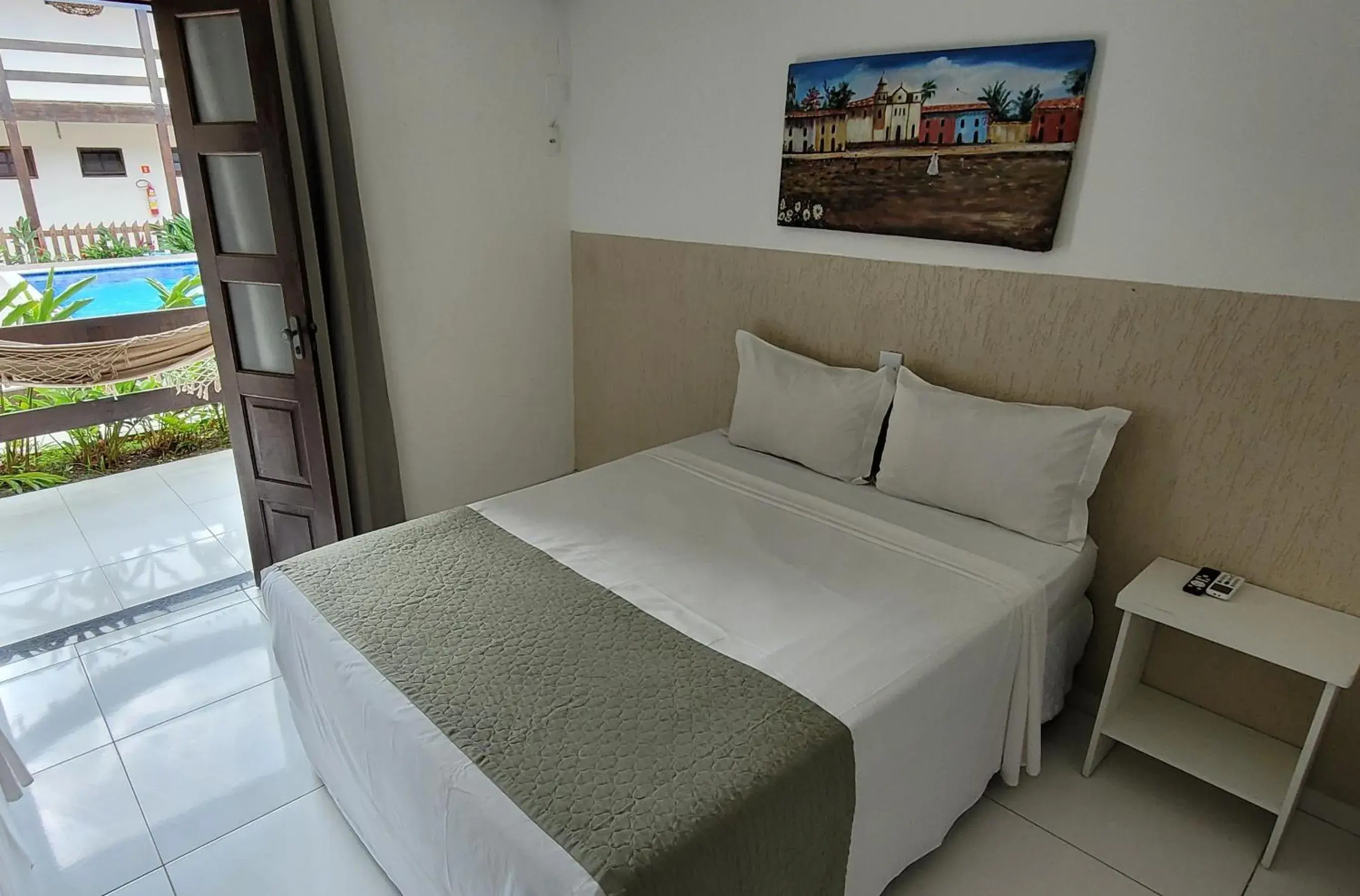 Double Room with Pool View in Hotel Malibu Double Room with Pool View in Hotel Malibu