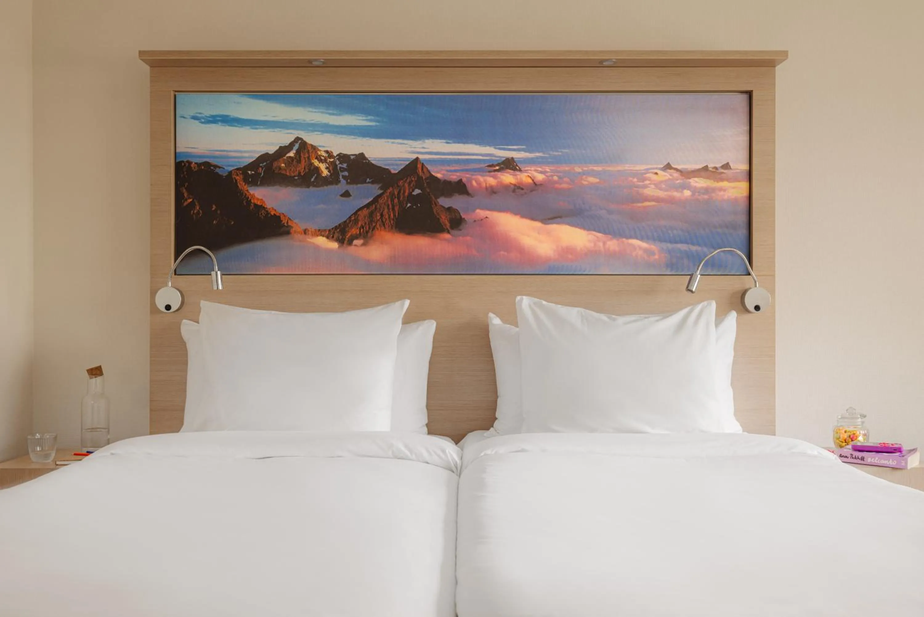 Bedroom, Bed in Leonardo Hotel Hengelo City Center