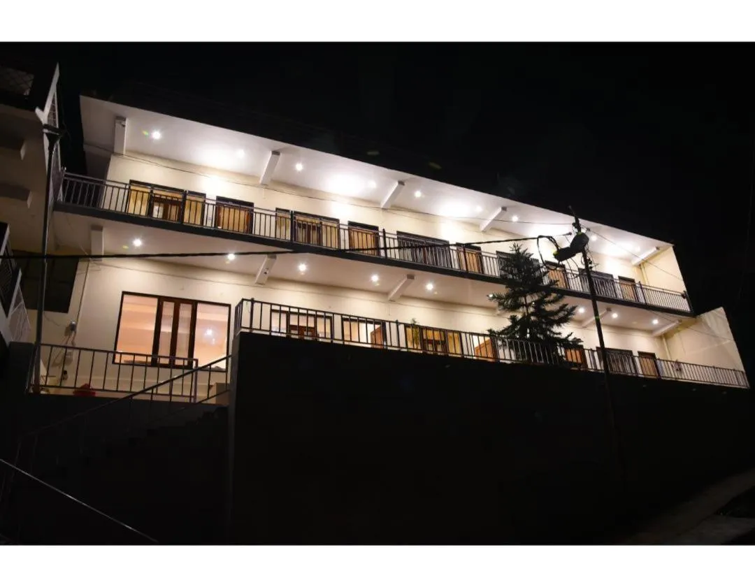 Property Building in Hotel Lake Paradise Inn