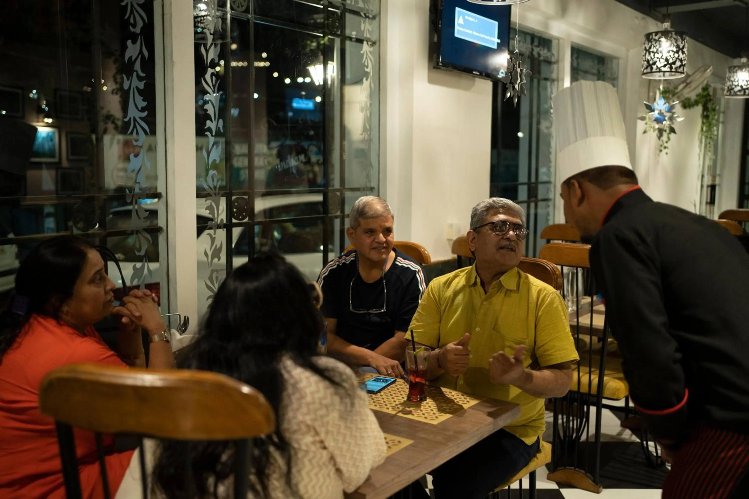 Restaurant/places to eat in The Lake Hill