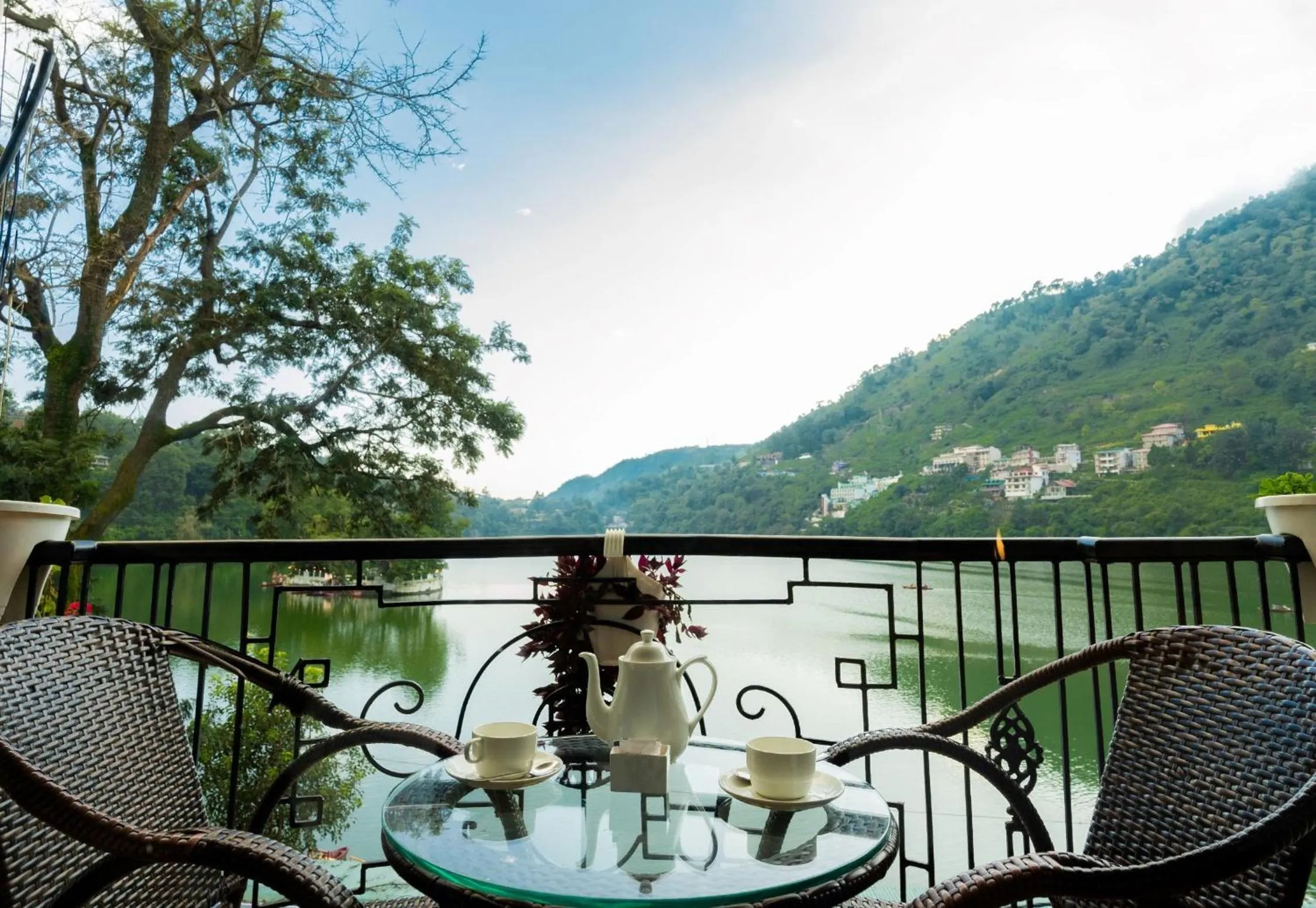 Day in The Lake Hill