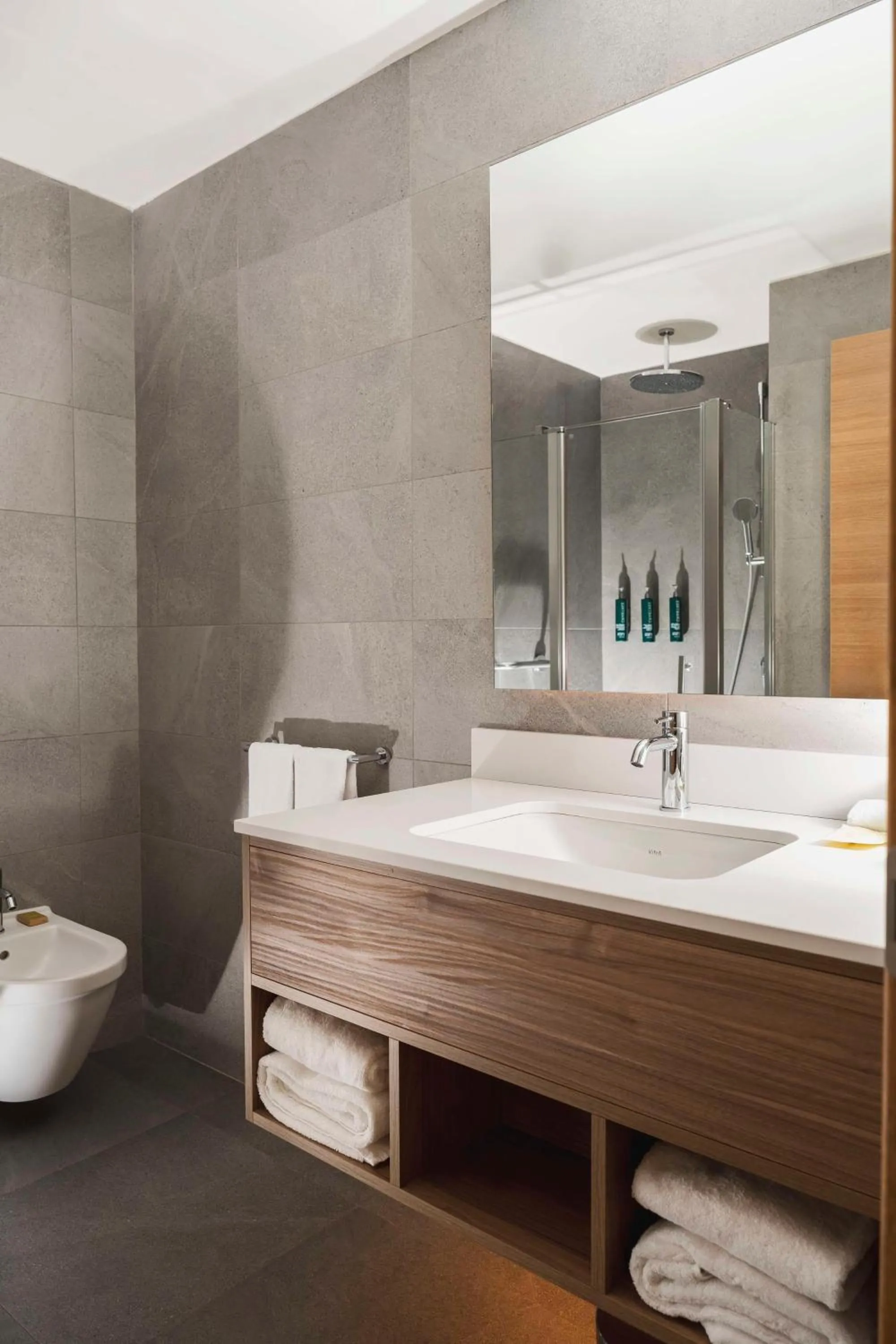 Bathroom in Hilton Garden Inn Padova City Centre