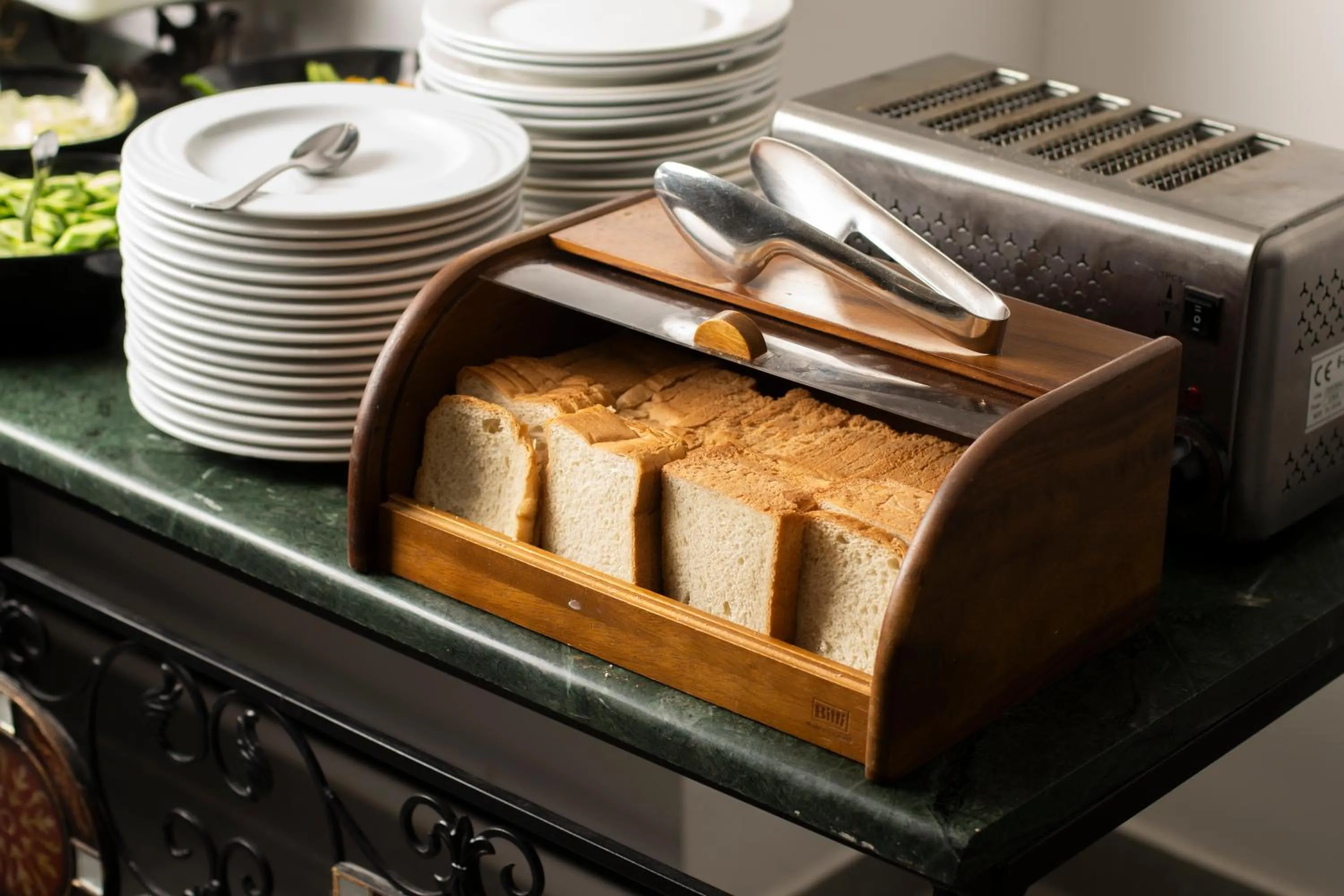 Restaurant/places to eat in The Loft hotel By FHM