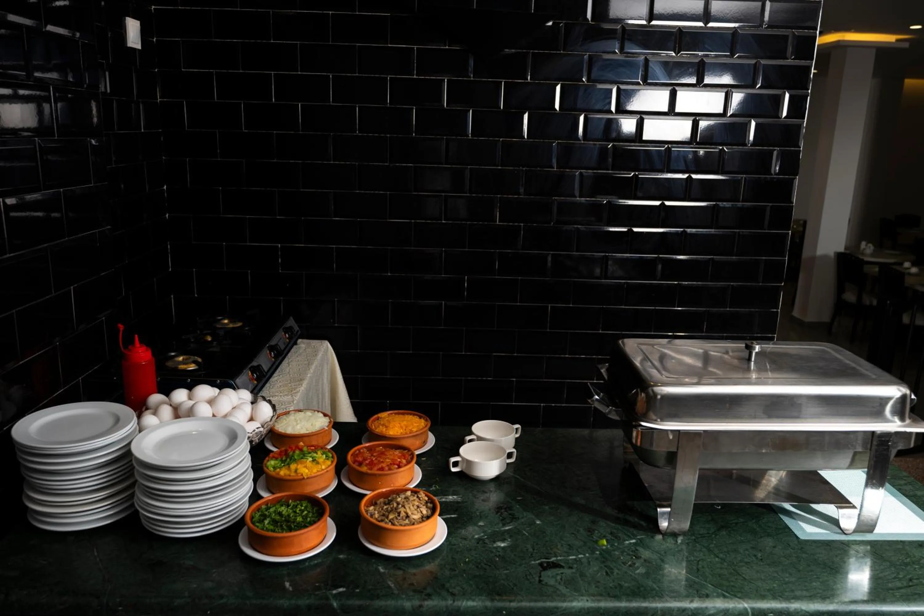 Restaurant/places to eat in The Loft hotel By FHM