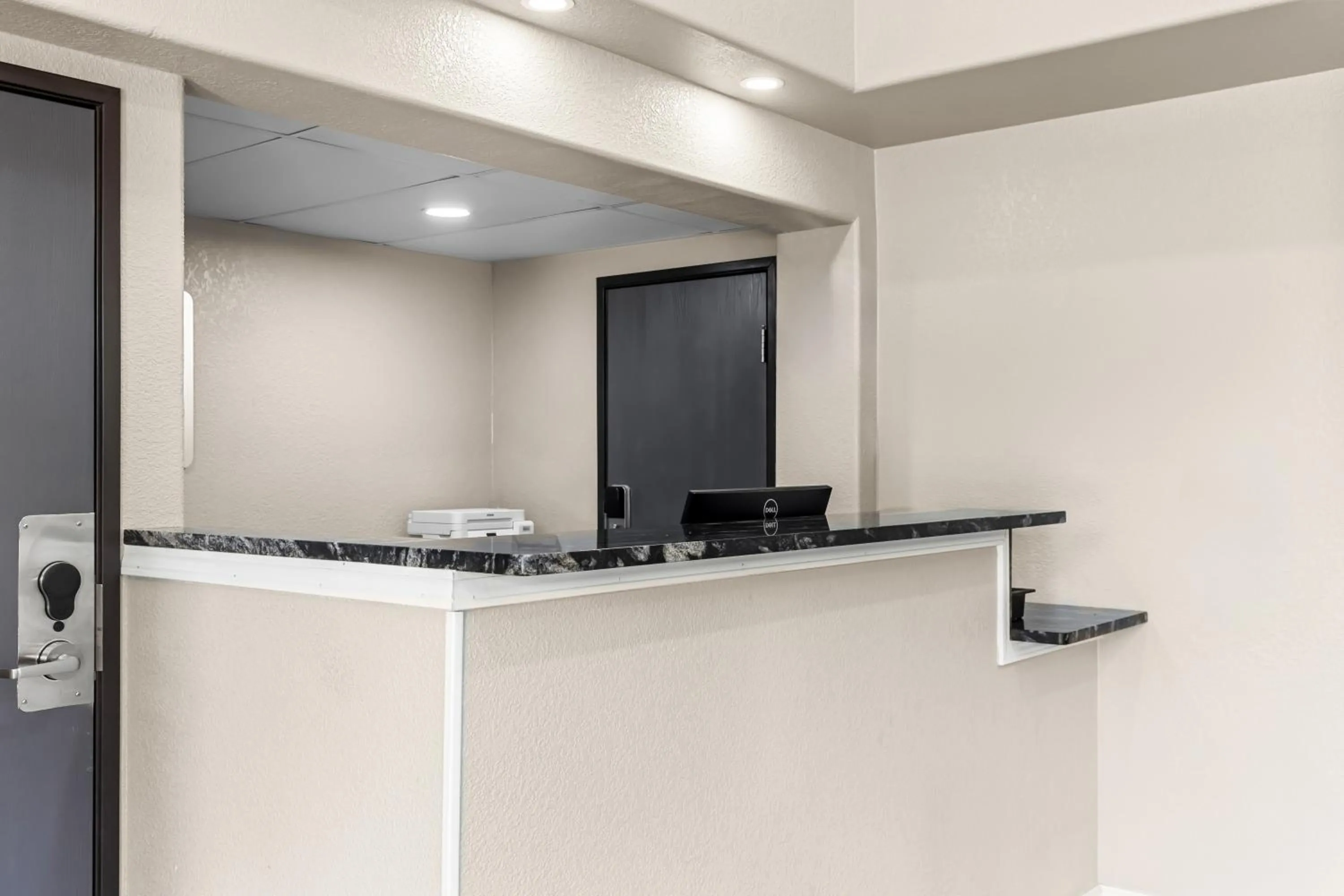 Property building in Quality Inn Oskaloosa