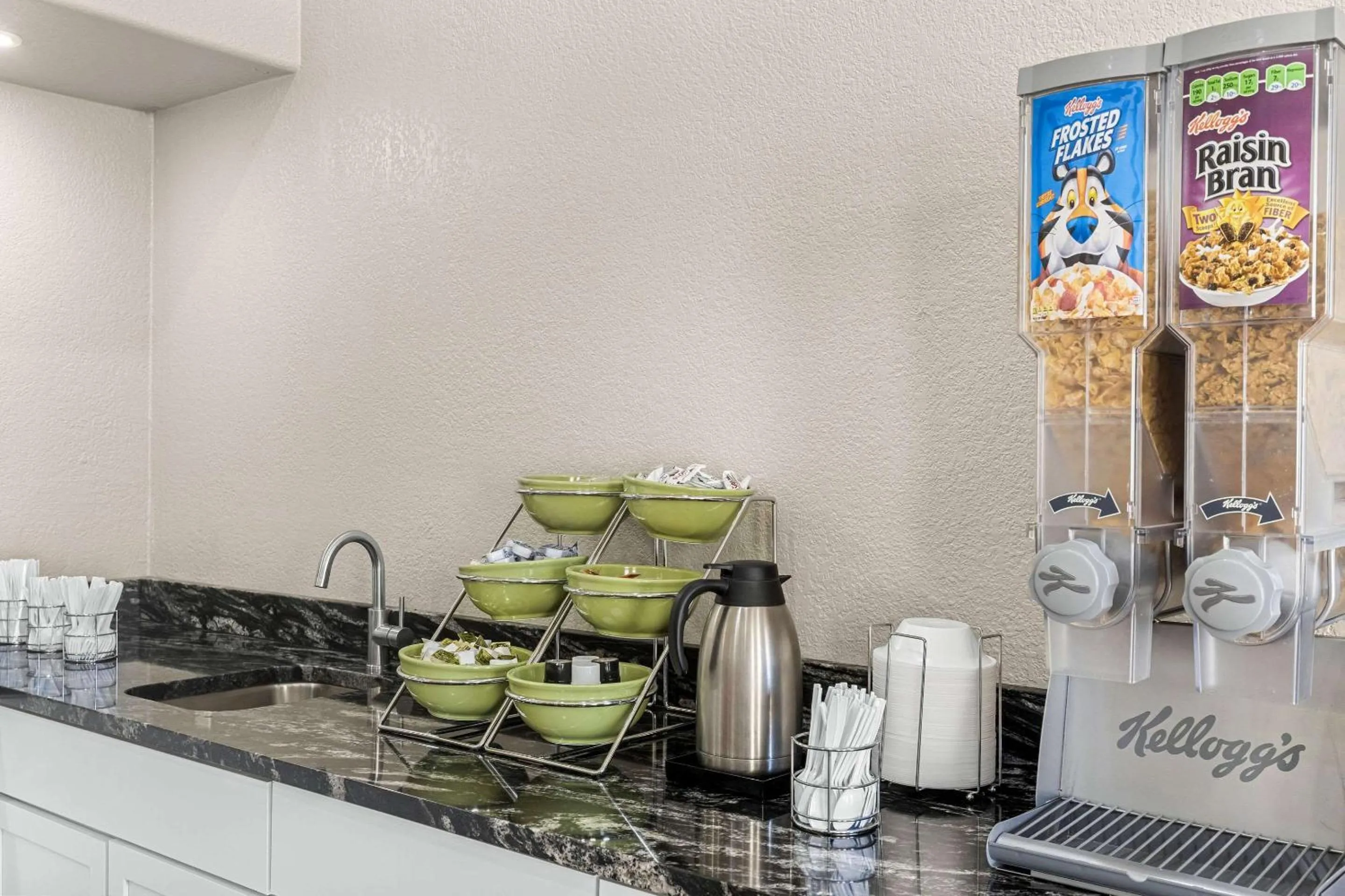 Breakfast in Quality Inn Oskaloosa