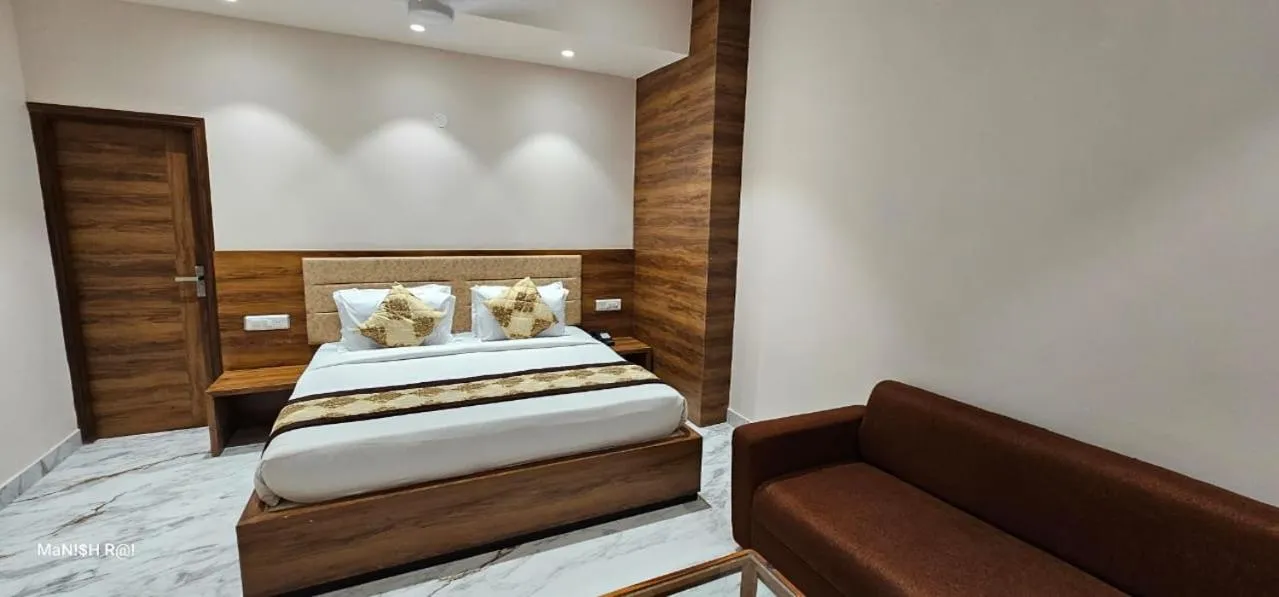 Bed in HOTEL SILVER STONE