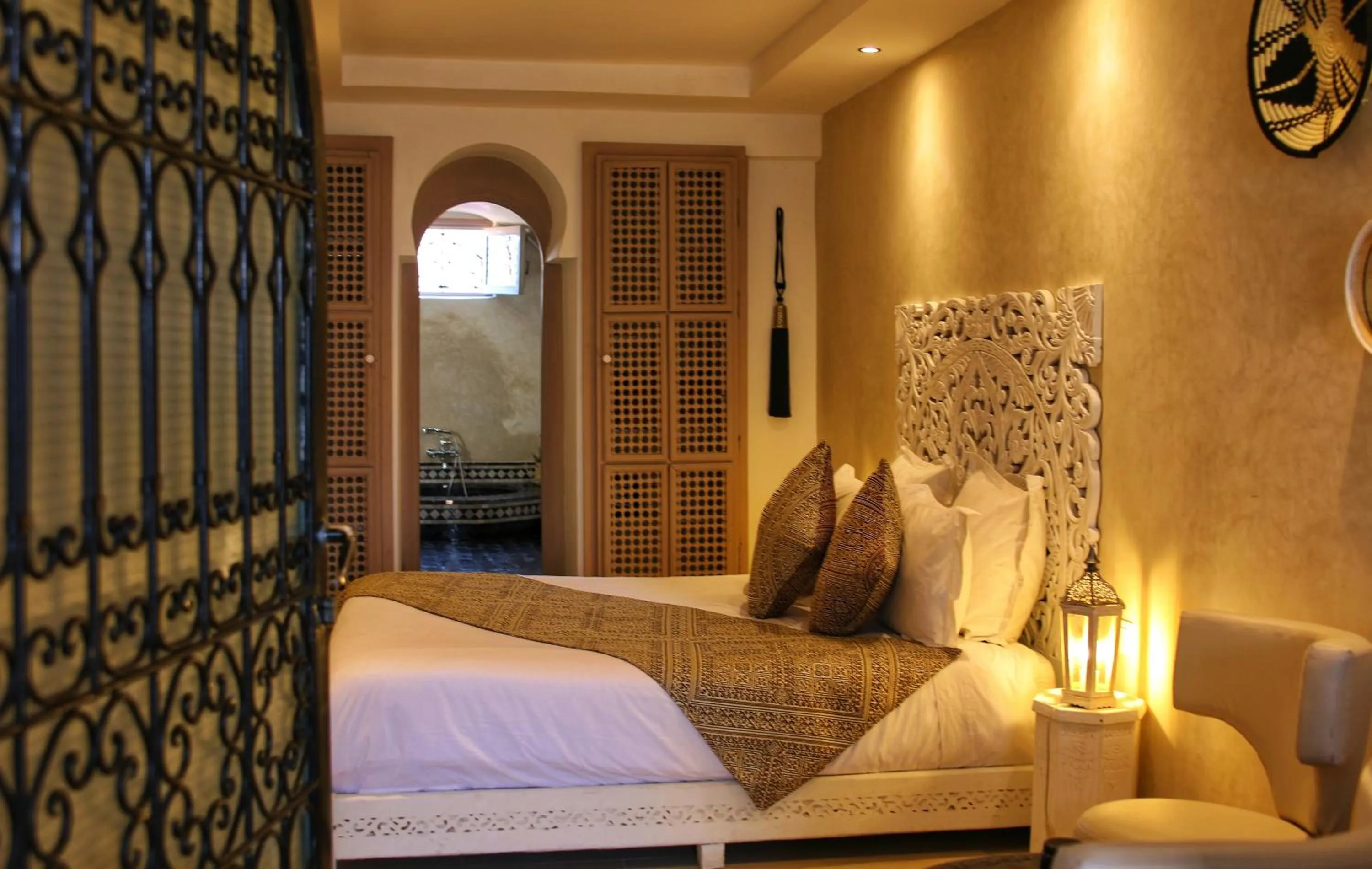 Bed in Riad Dollar Des Sables & Spa