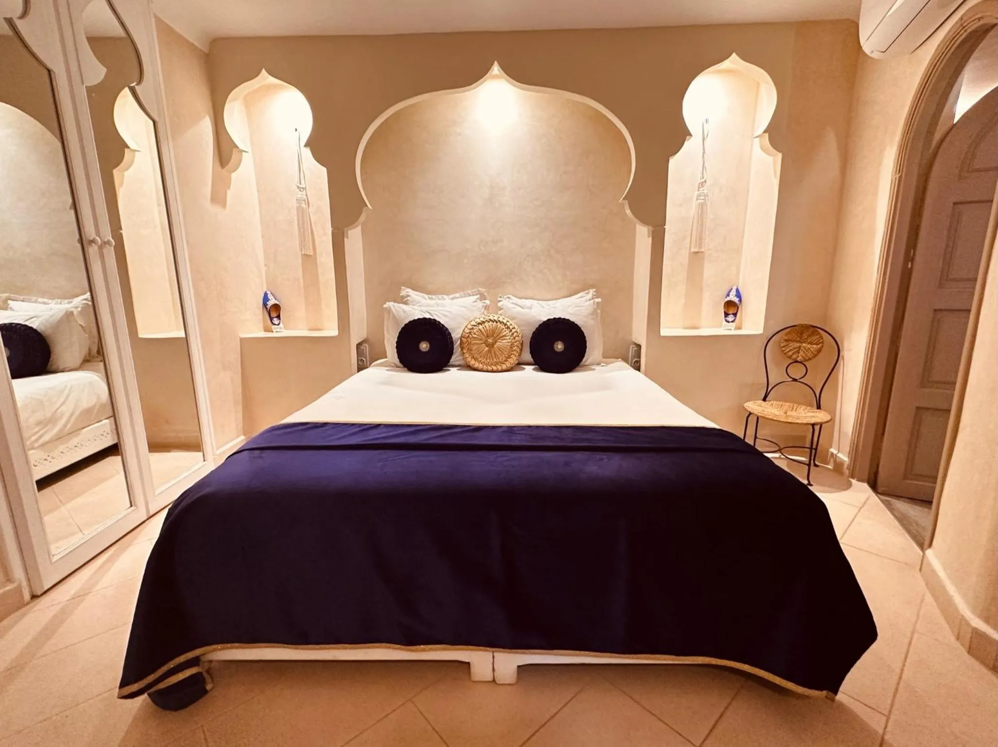 Bed in Riad Dollar Des Sables & Spa