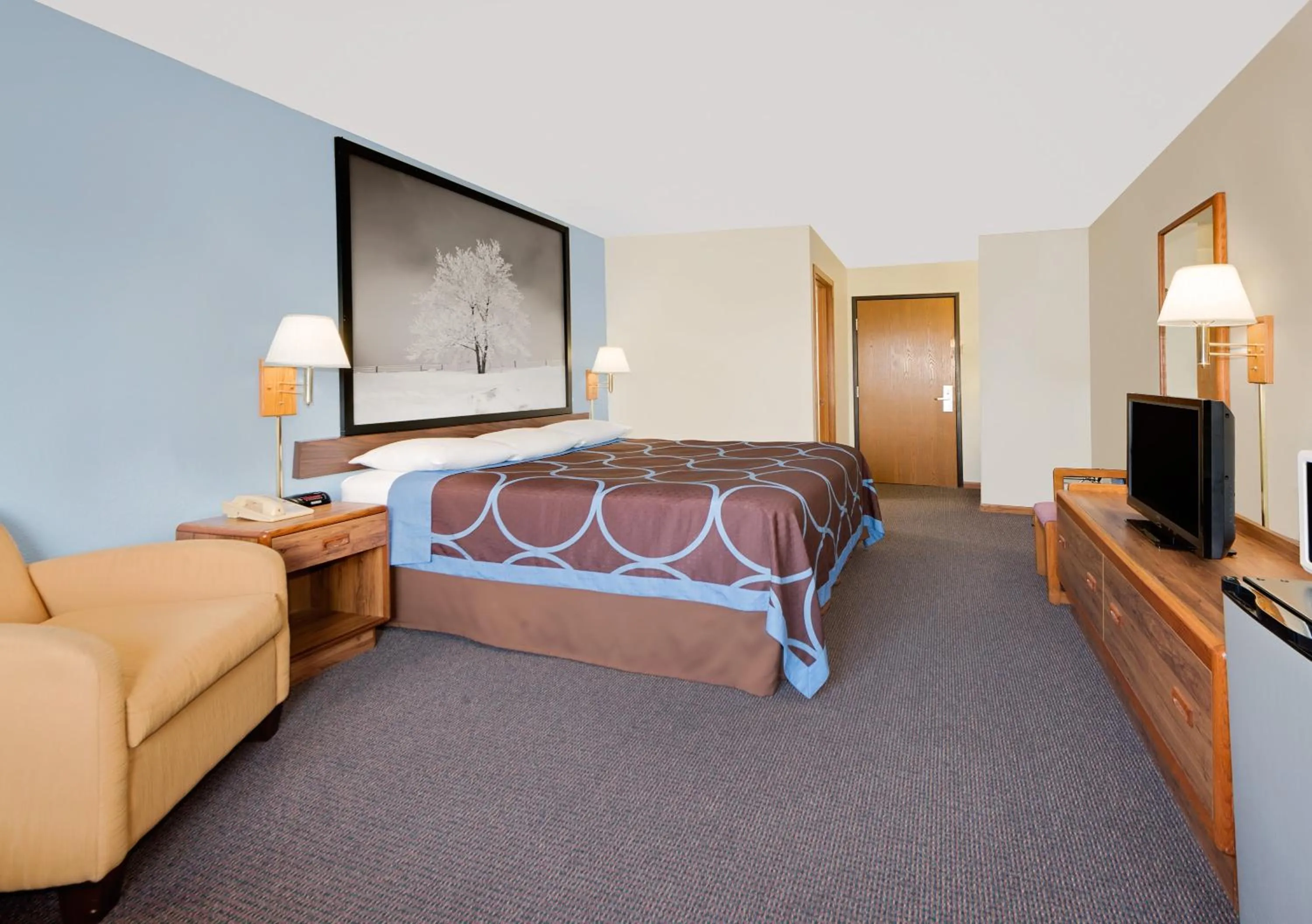Bed in Super 8 by Wyndham Centerville
