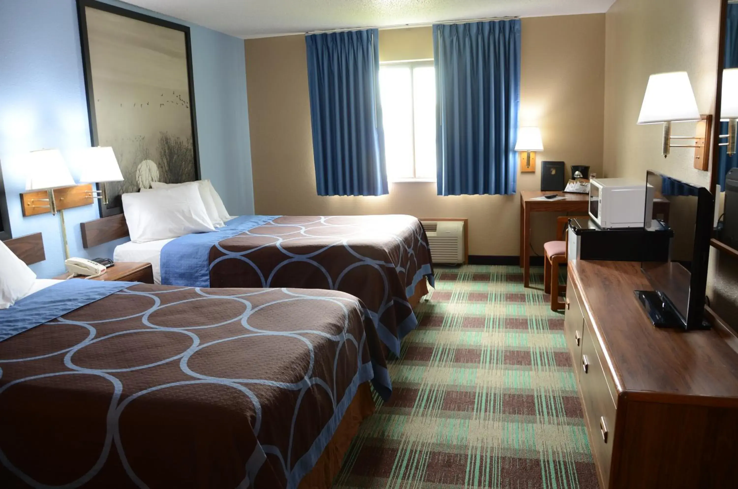 Deluxe Double Room with Two Double Beds - Non-Smoking in Super 8 by Wyndham Centerville Deluxe Double Room with Two Double Beds - Non-Smoking in Super 8 by Wyndham Centerville