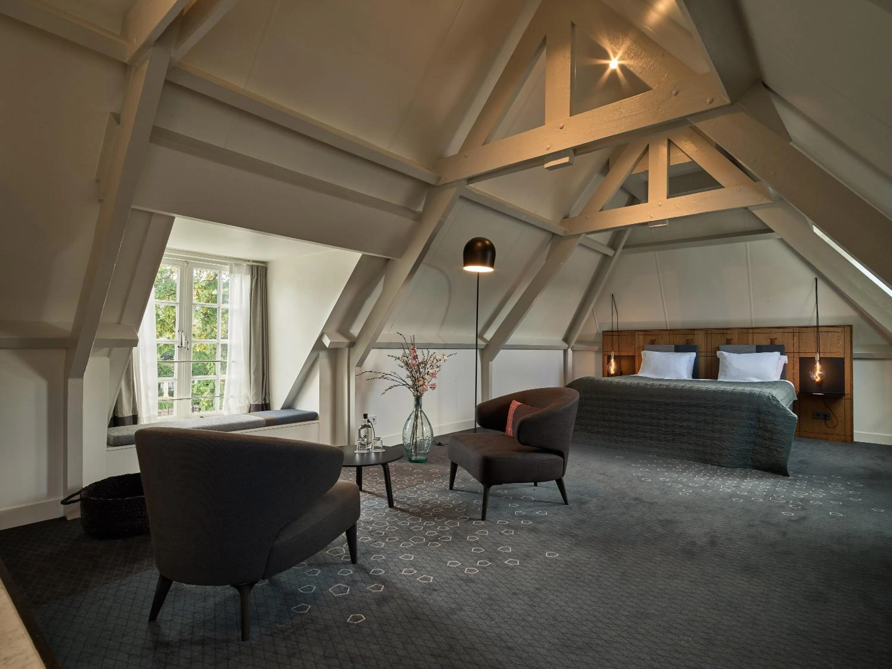Seating area, Bed in De Nederlanden, Restaurant & Boutique Hotel