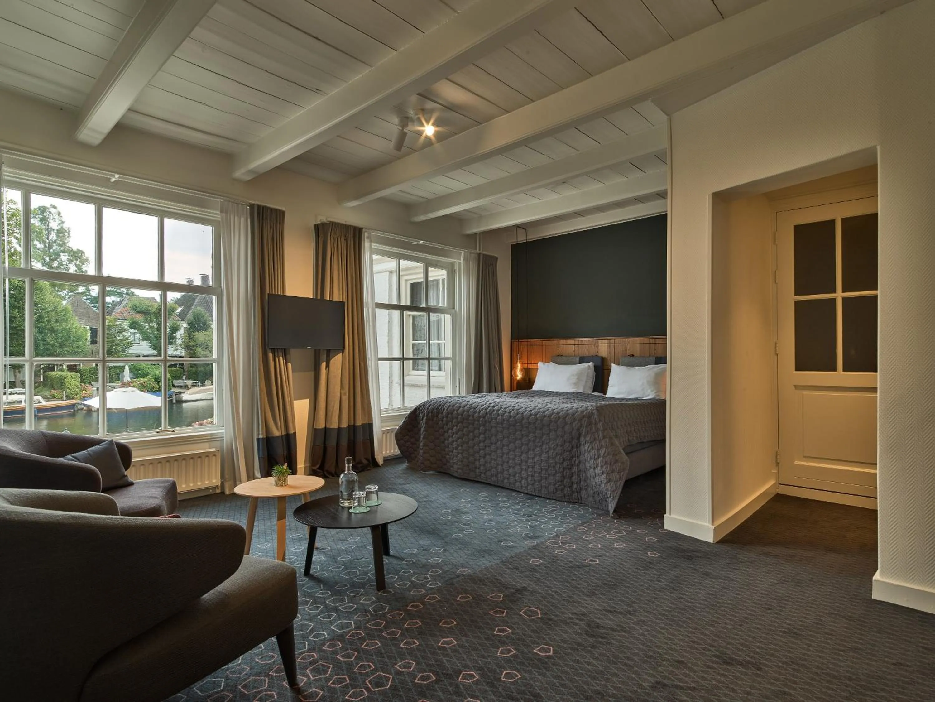 Photo of the whole room, Bed in De Nederlanden, Restaurant & Boutique Hotel