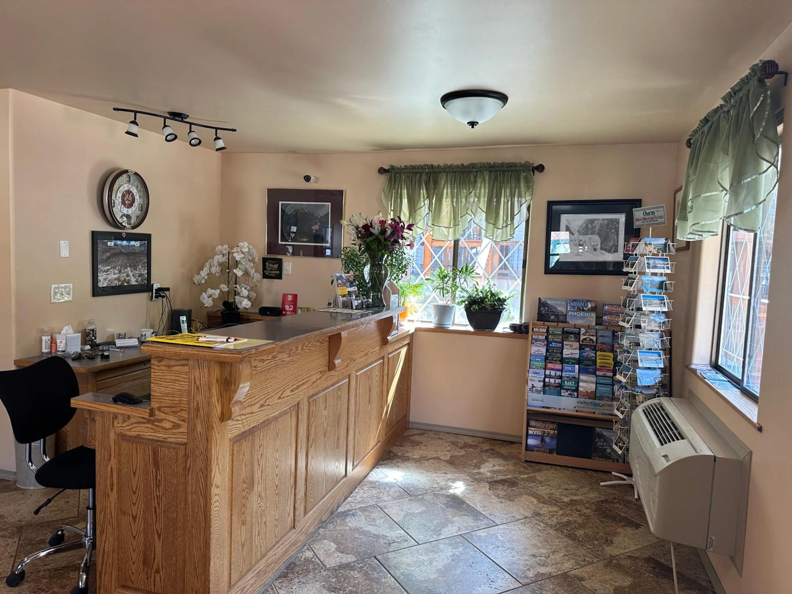 Lobby or reception in Matterhorn Inn Ouray