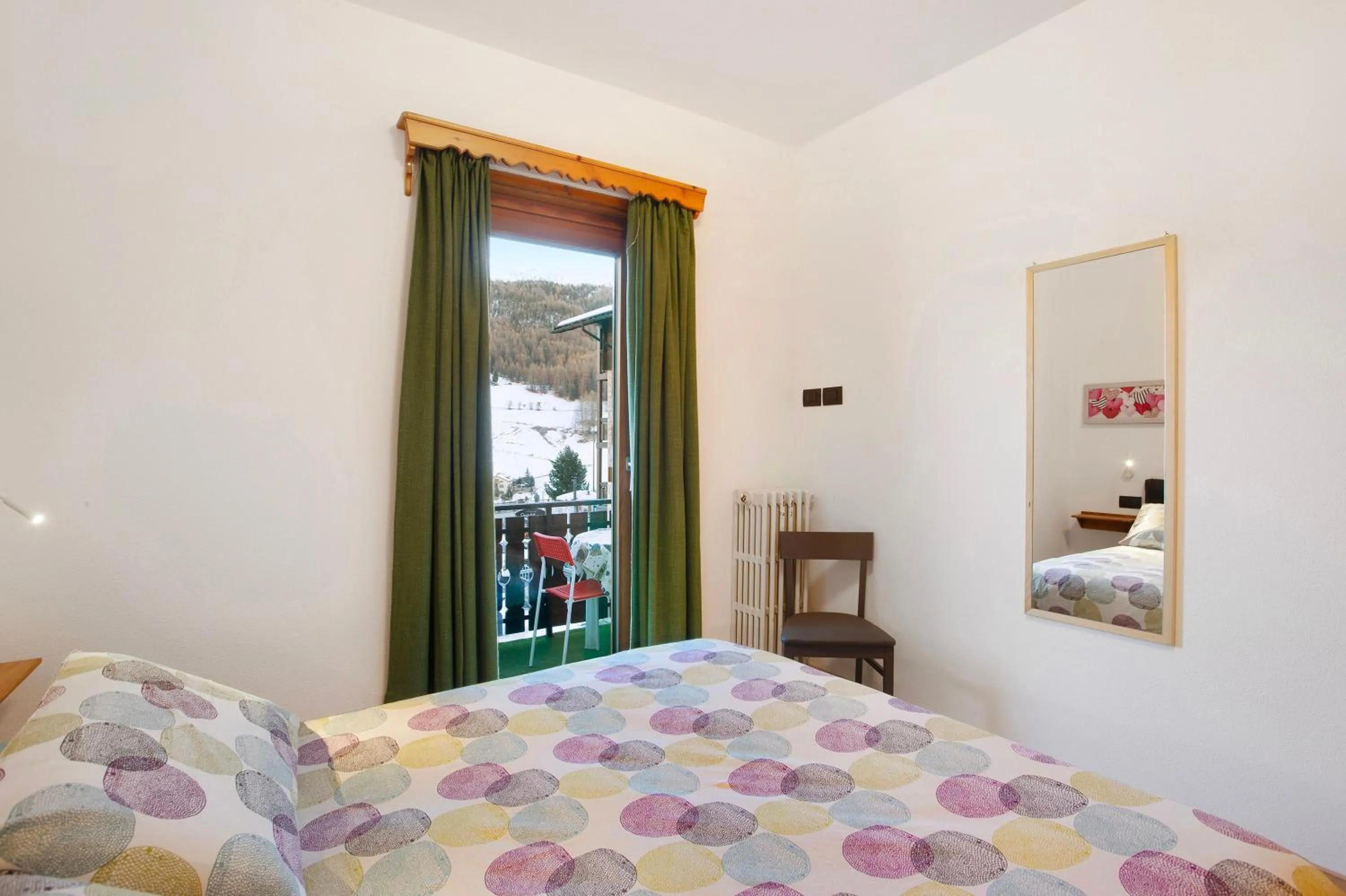 Living room, Bed in Appartamento Arlecchino Livigno