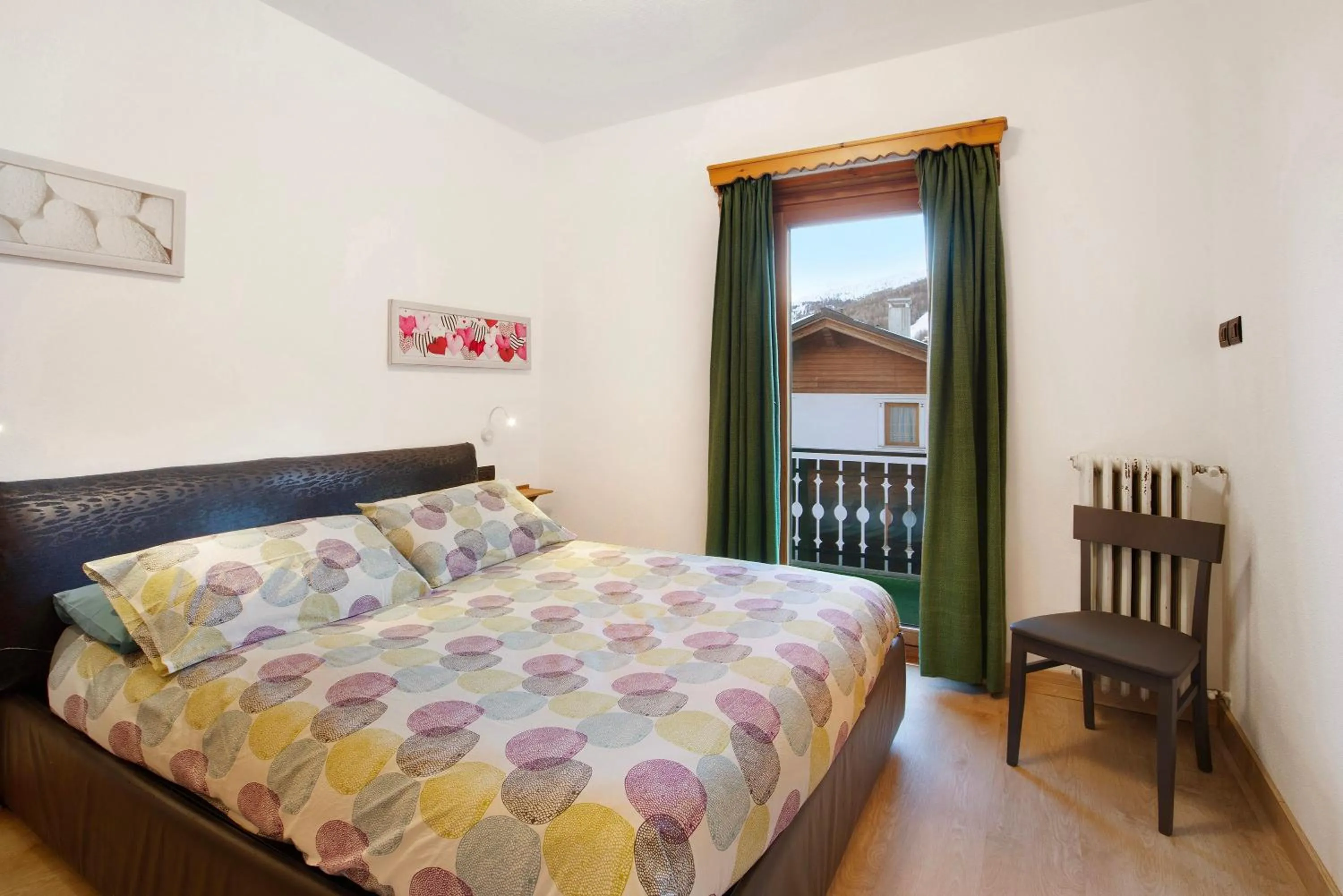 Living room, Bed in Appartamento Arlecchino Livigno