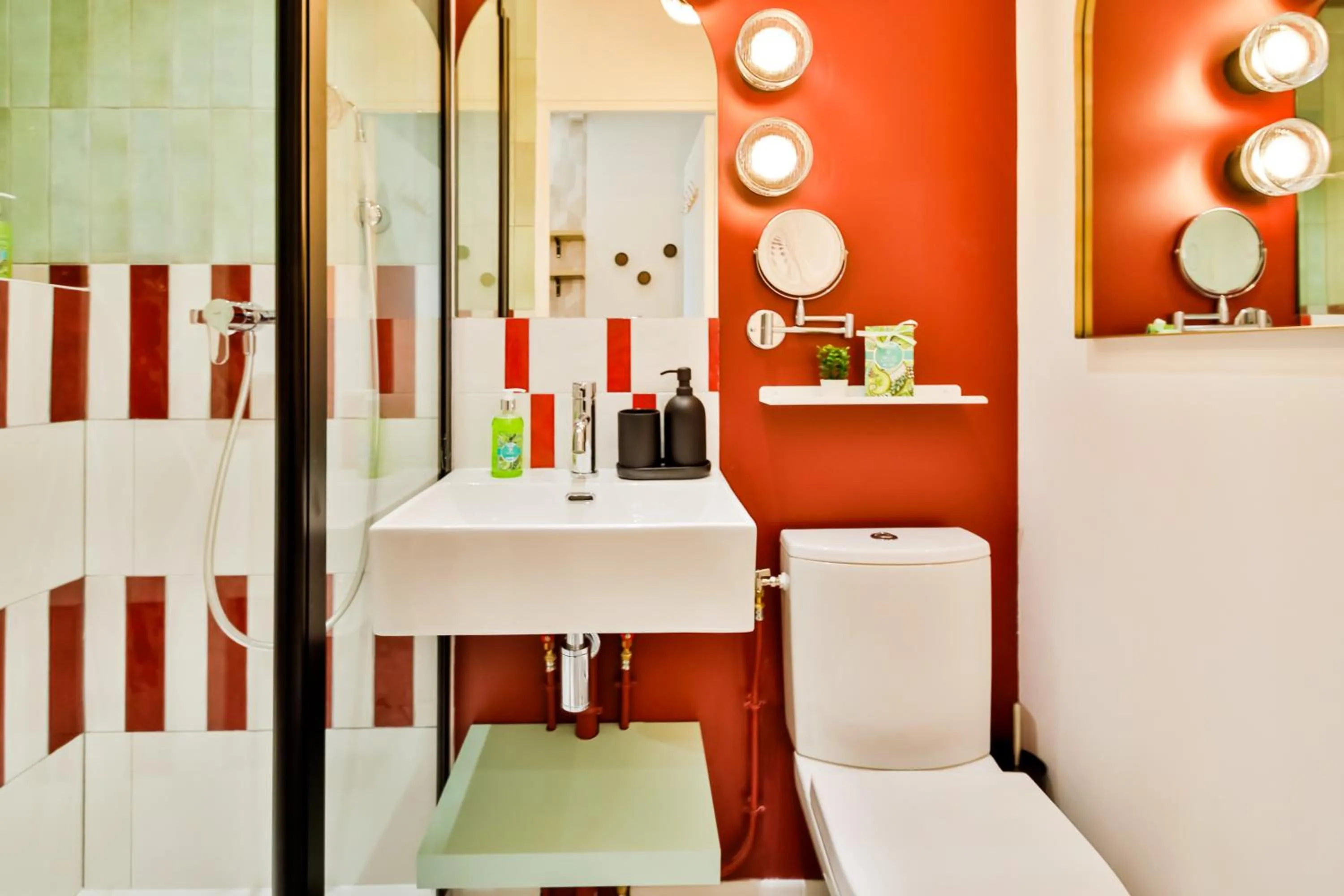 Toilet in WS Louvre - Casanova