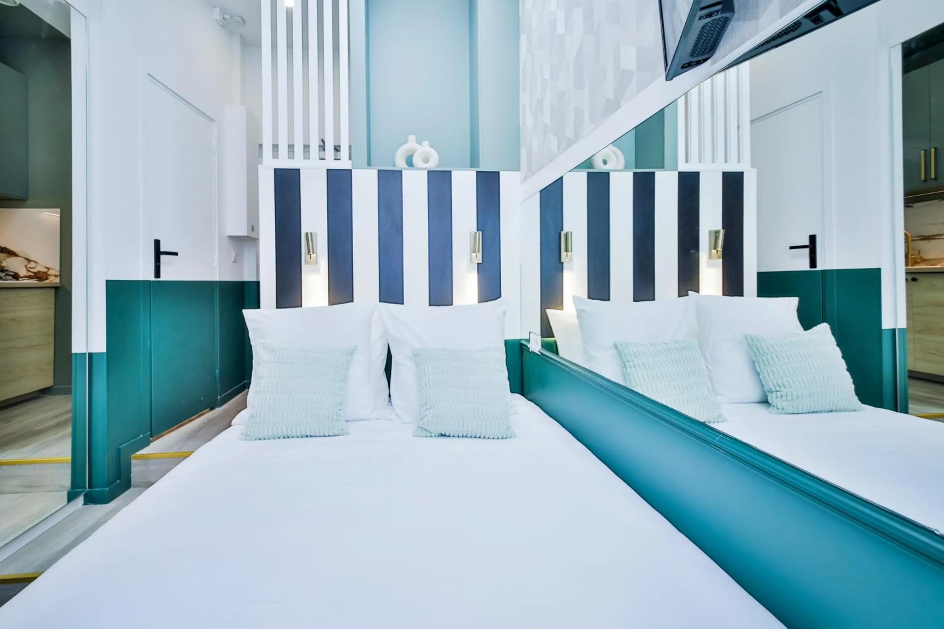 Bed in WS Louvre - Casanova