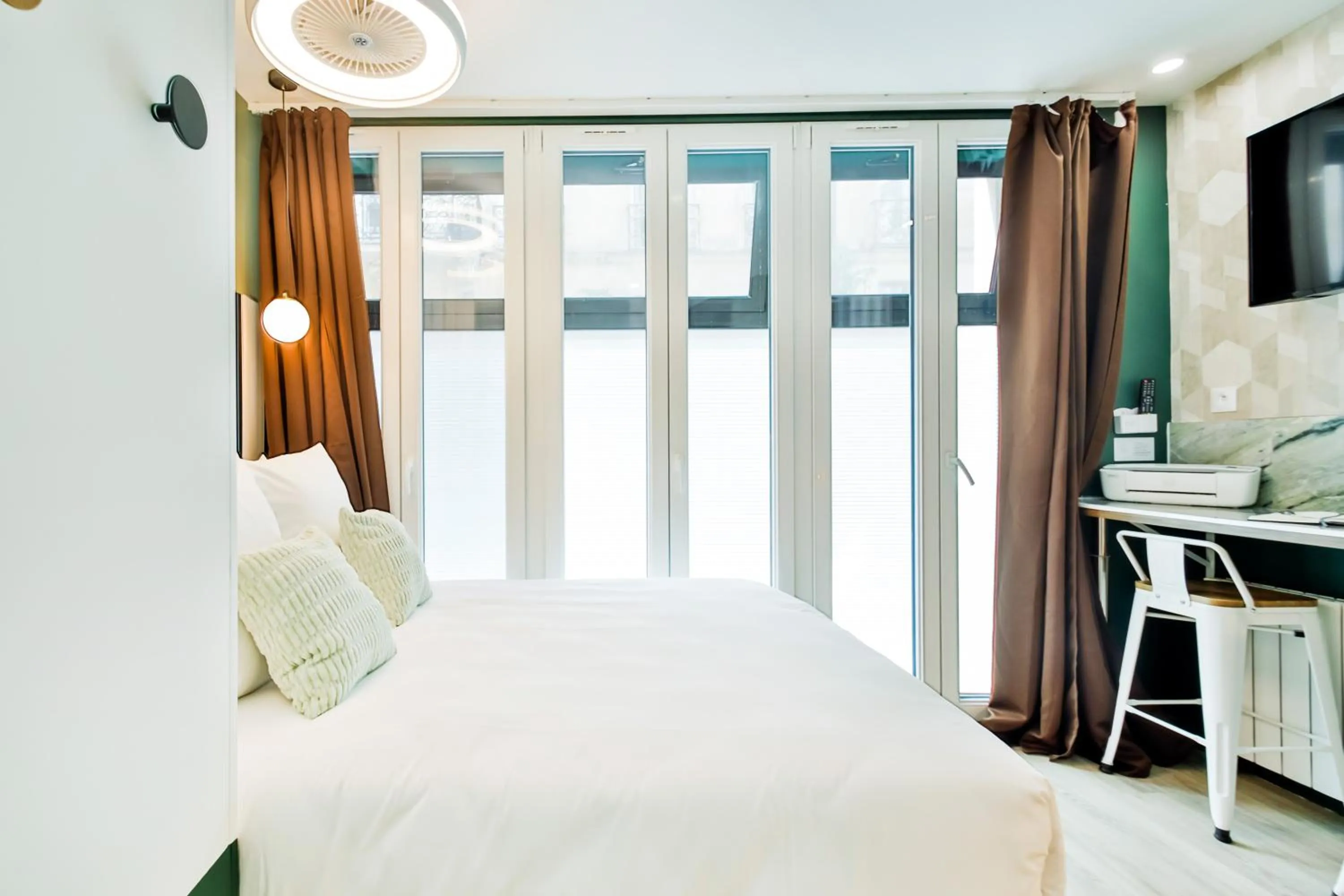 Bed in WS Louvre - Casanova