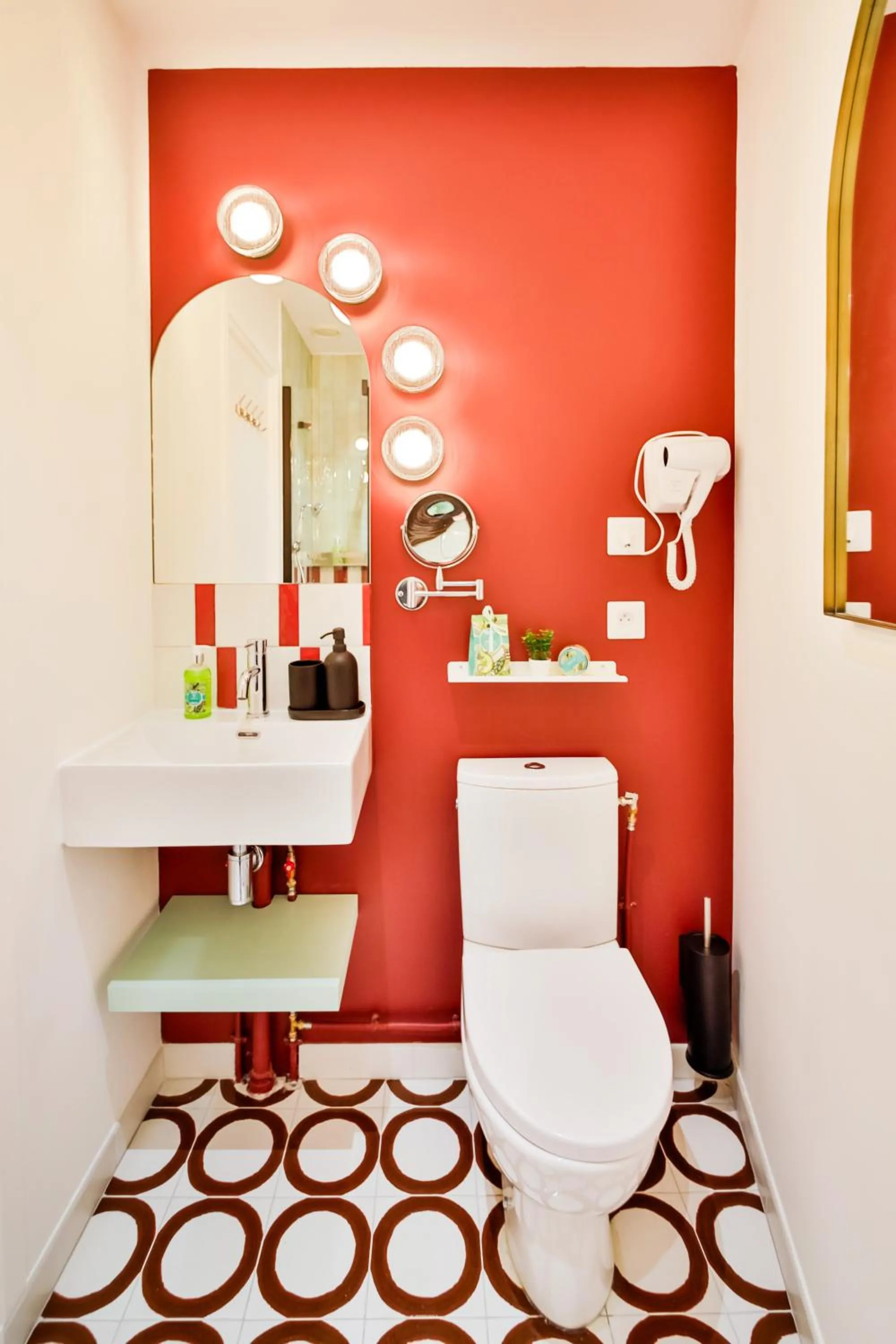 Shower in WS Louvre - Casanova