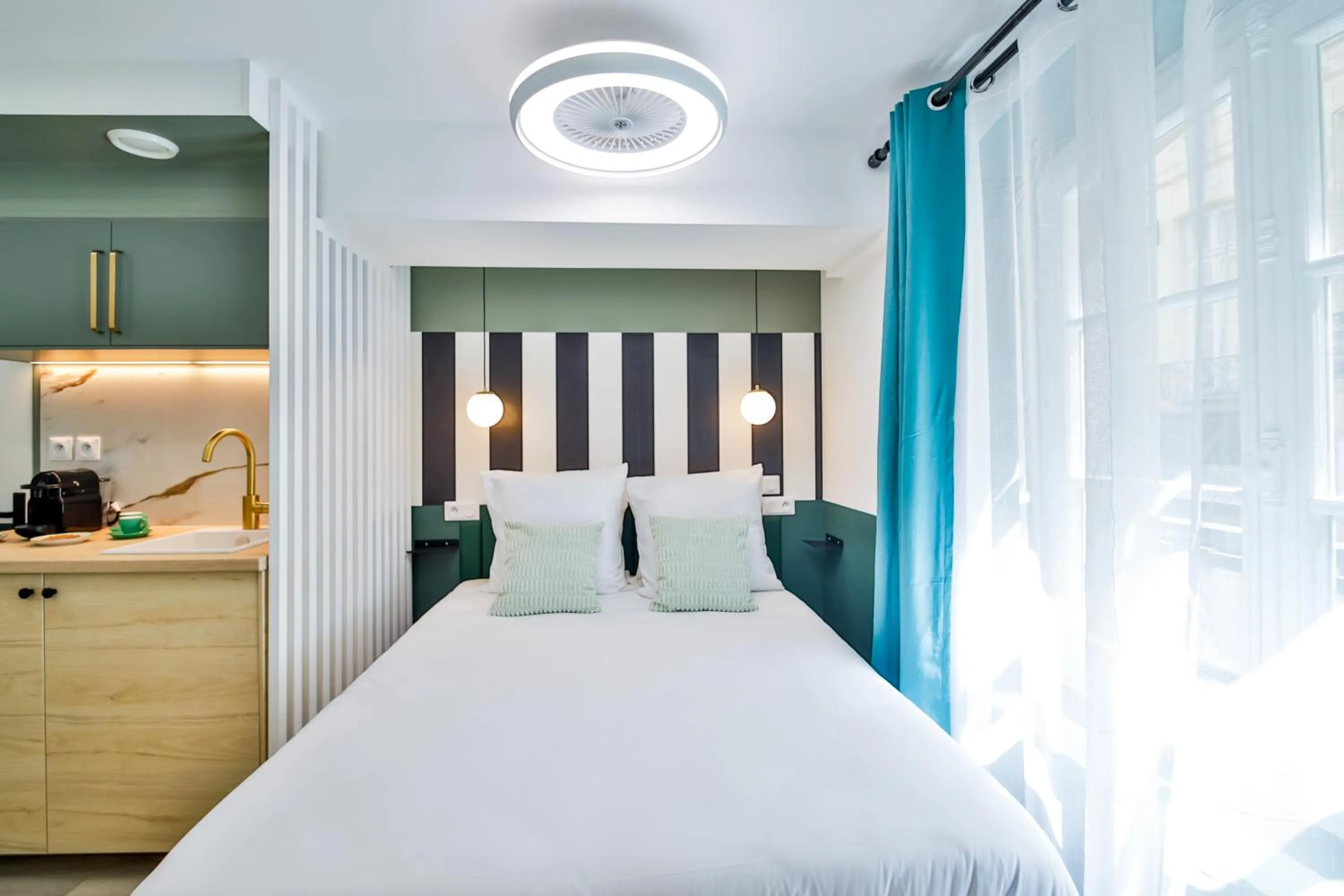 Bed in WS Louvre - Casanova