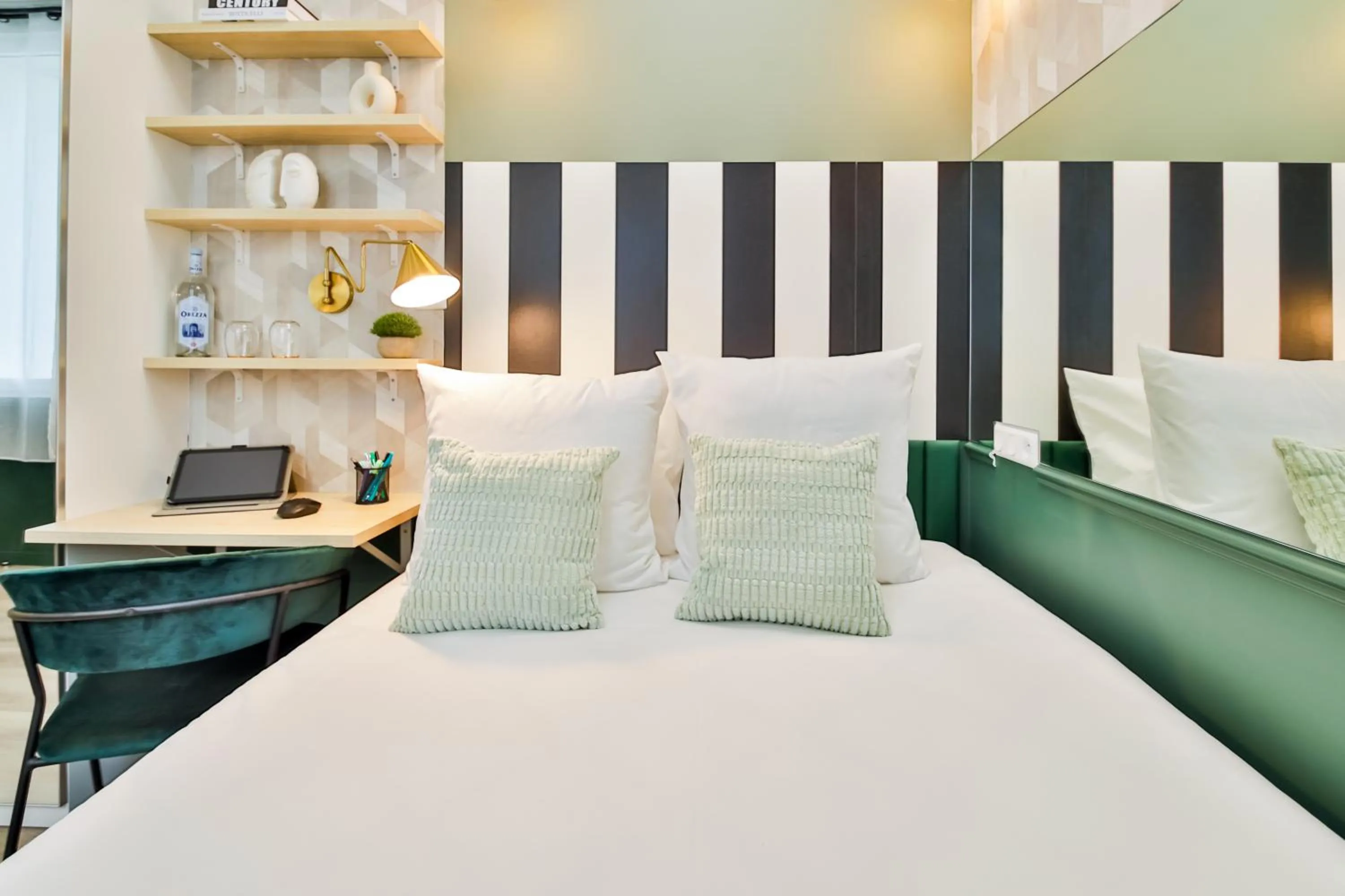 Bed in WS Louvre - Casanova