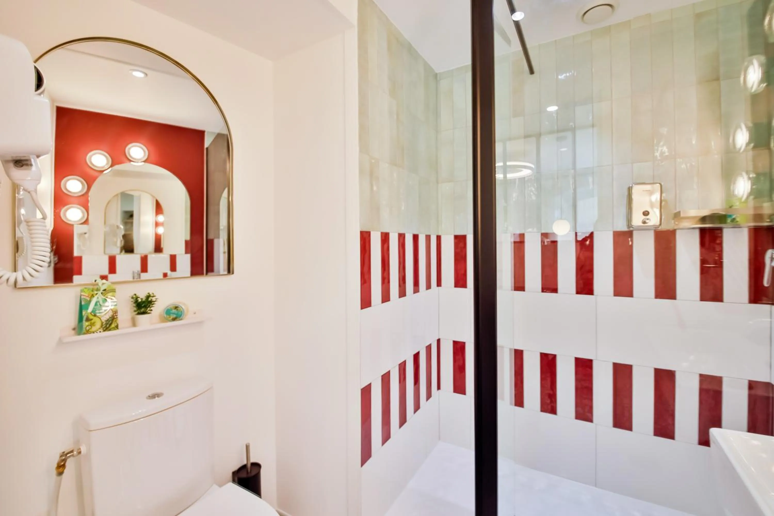 Shower in WS Louvre - Casanova