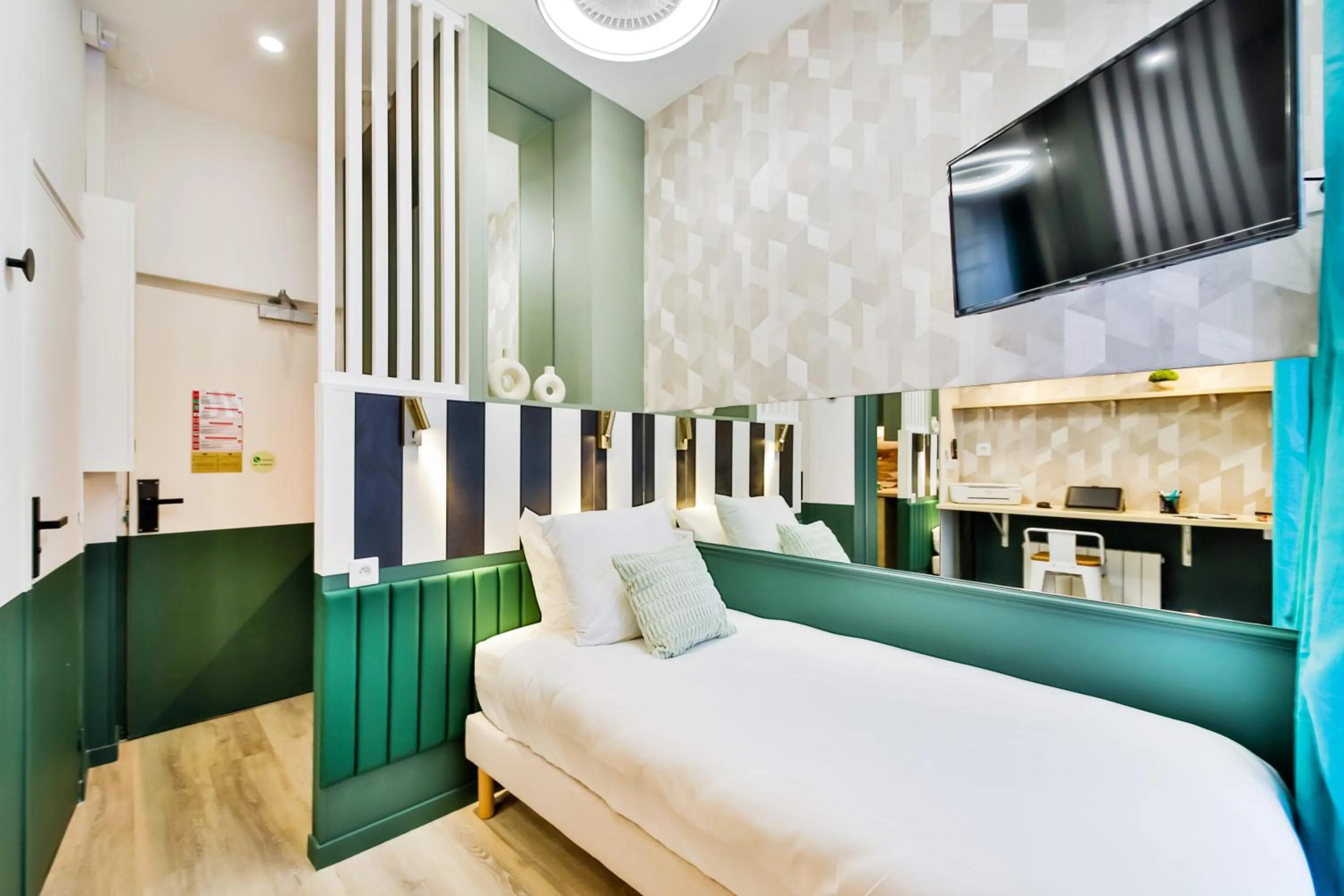 Bed in WS Louvre - Casanova