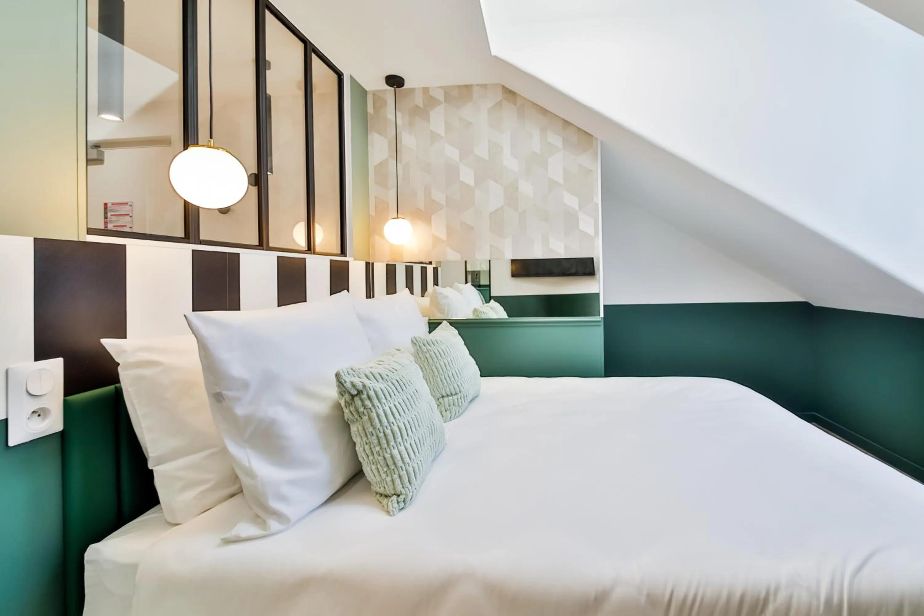 Bed in WS Louvre - Casanova