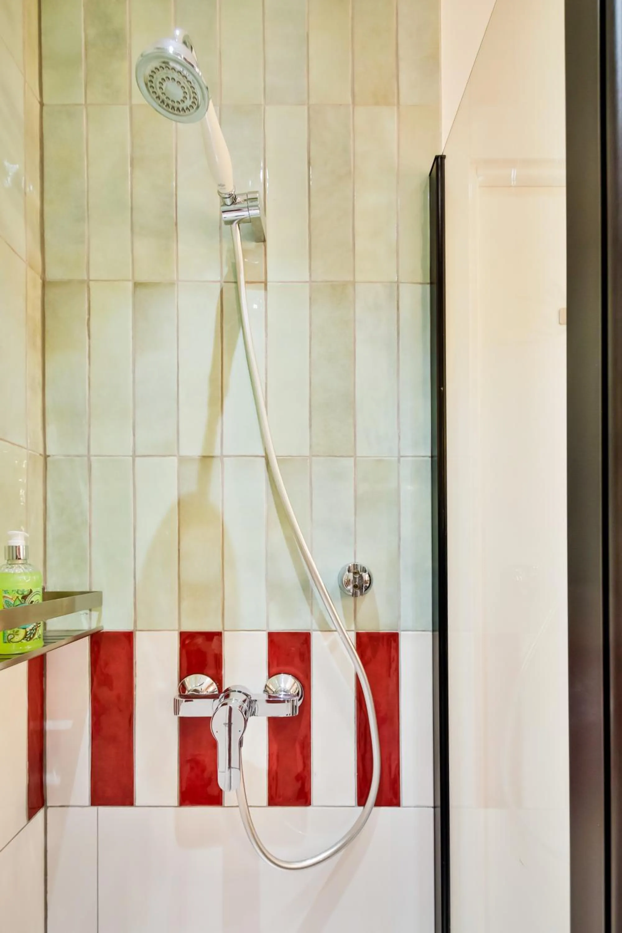 Shower in WS Louvre - Casanova